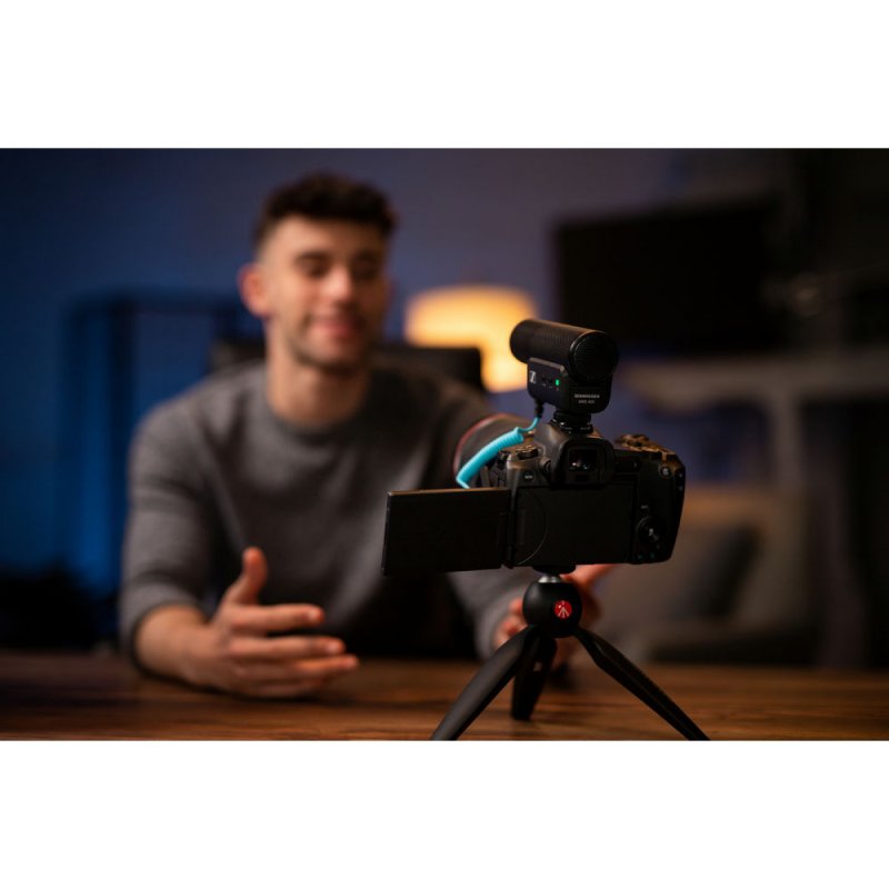 Highly directional on-camera shotgun microphone