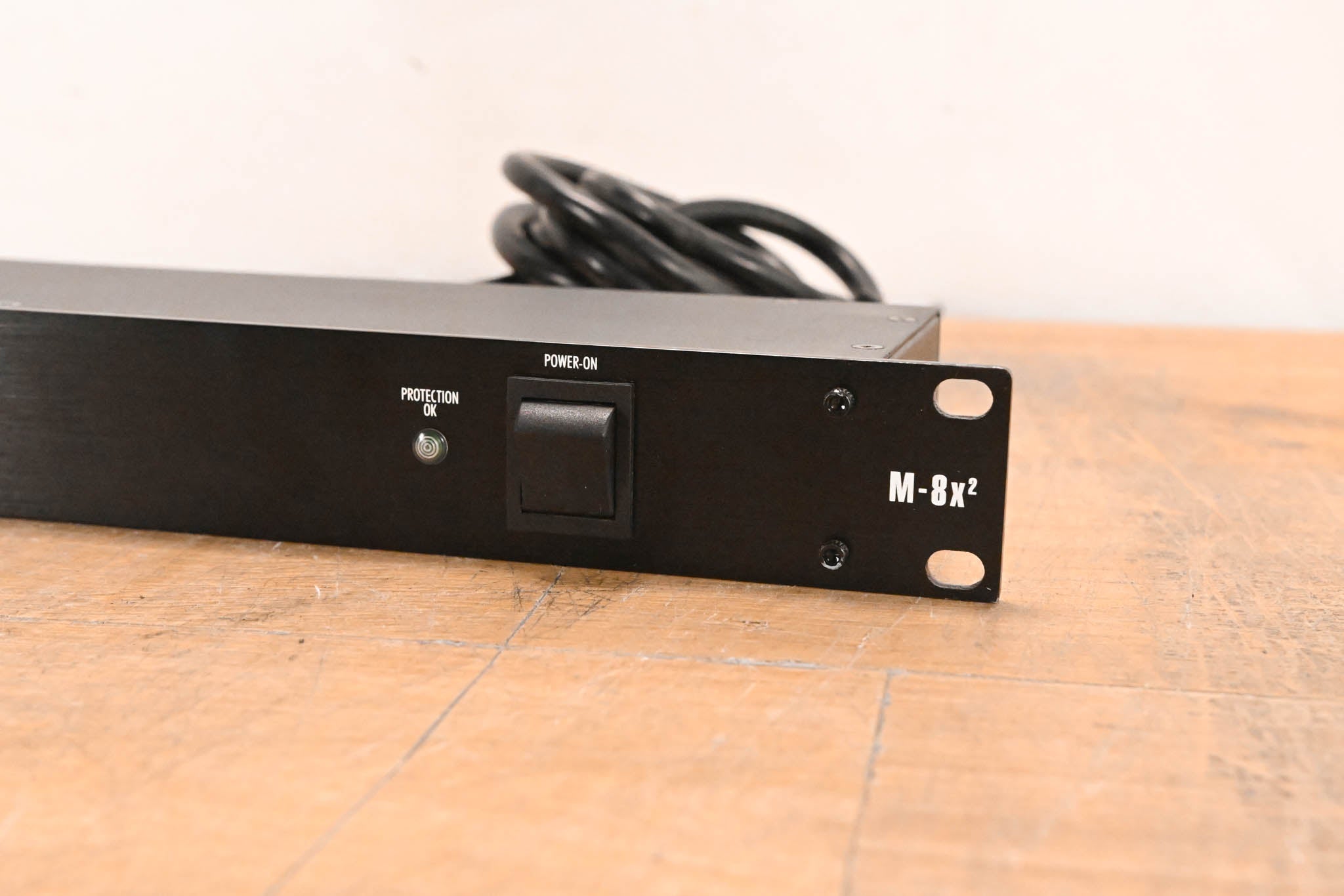 Furman M-8x2 8-Outlet Power Conditioner
