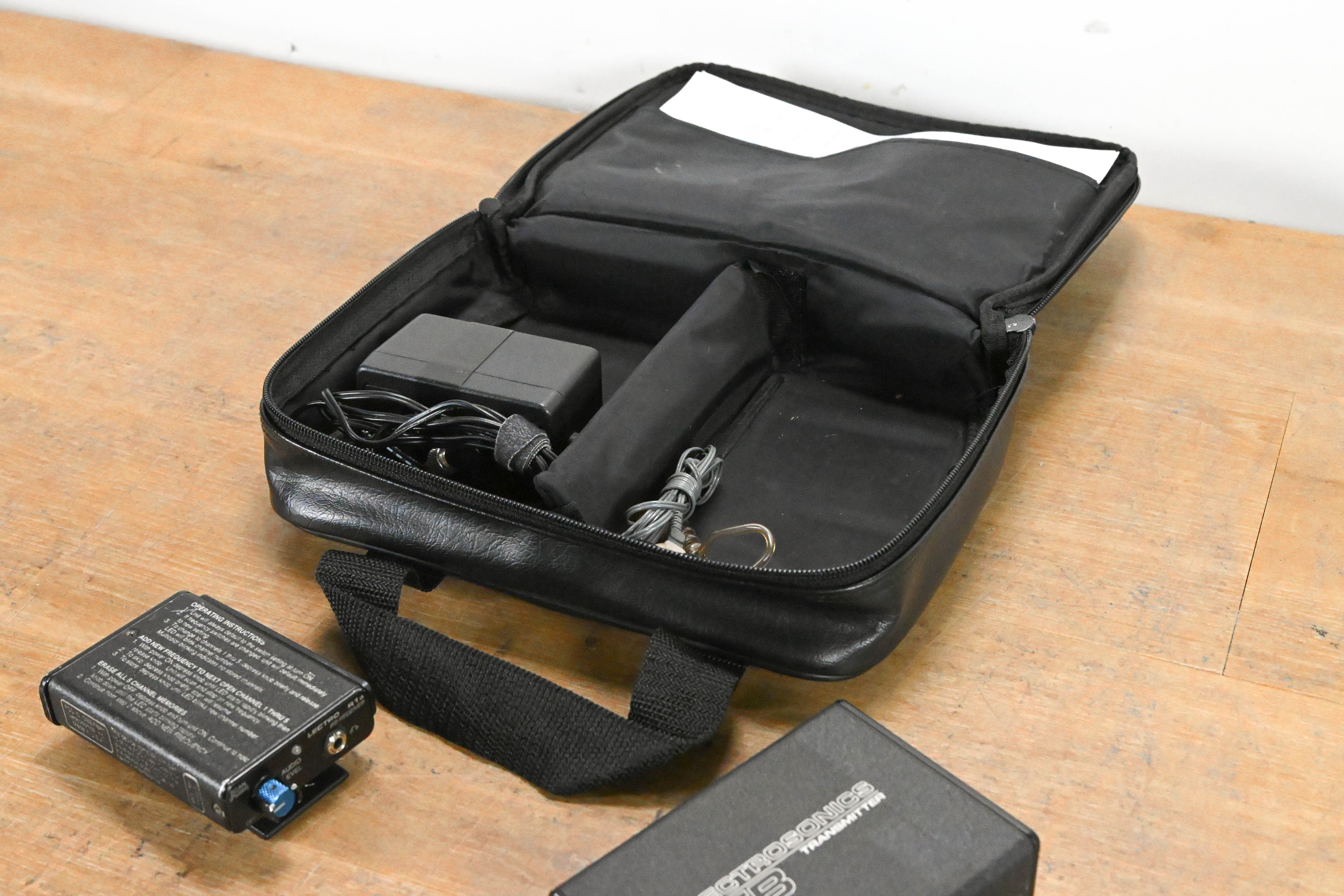Lectrosonics T1 IFB Transmitter & R1a Receiver Block 21 w/ Case