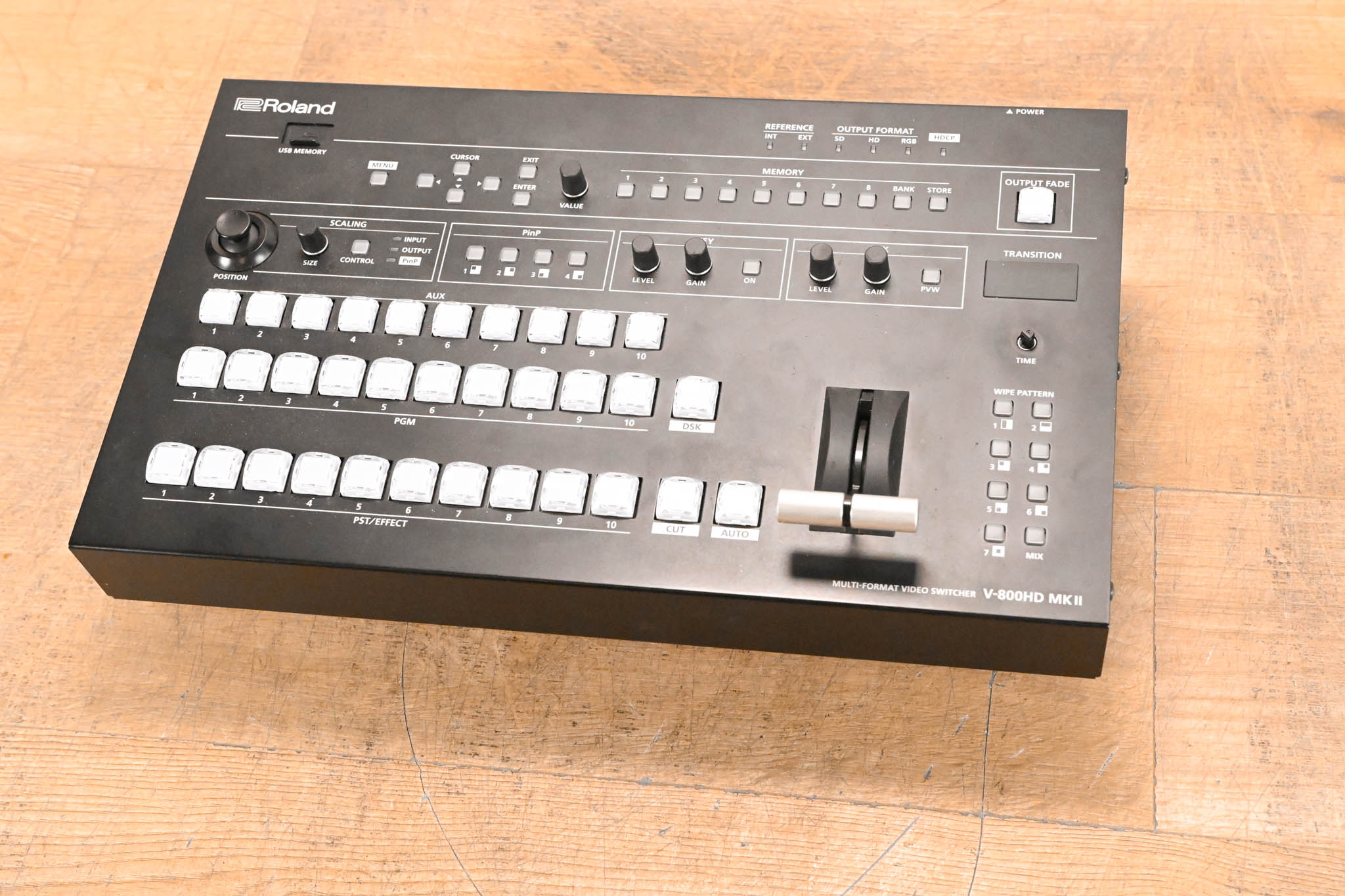 Roland V-800HD MkII Multi-Format Video Switcher CG01U8W
