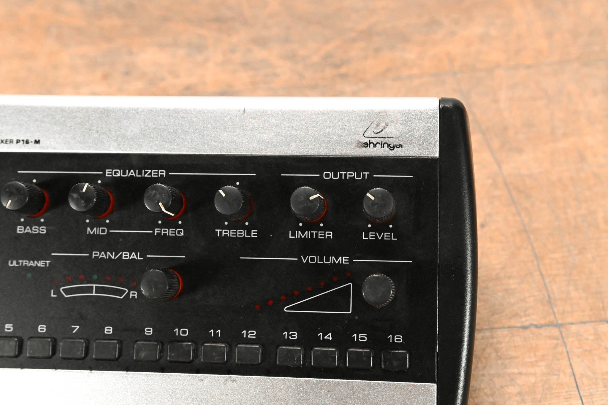 Behringer Powerplay P16-M 16-Channel Digital Personal Mixer