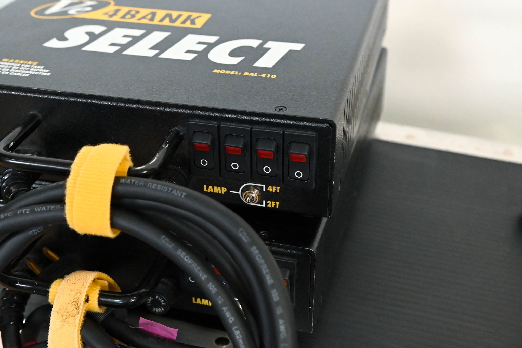 Kino Flo Select 4Bank 2-Light Gaffer Kit