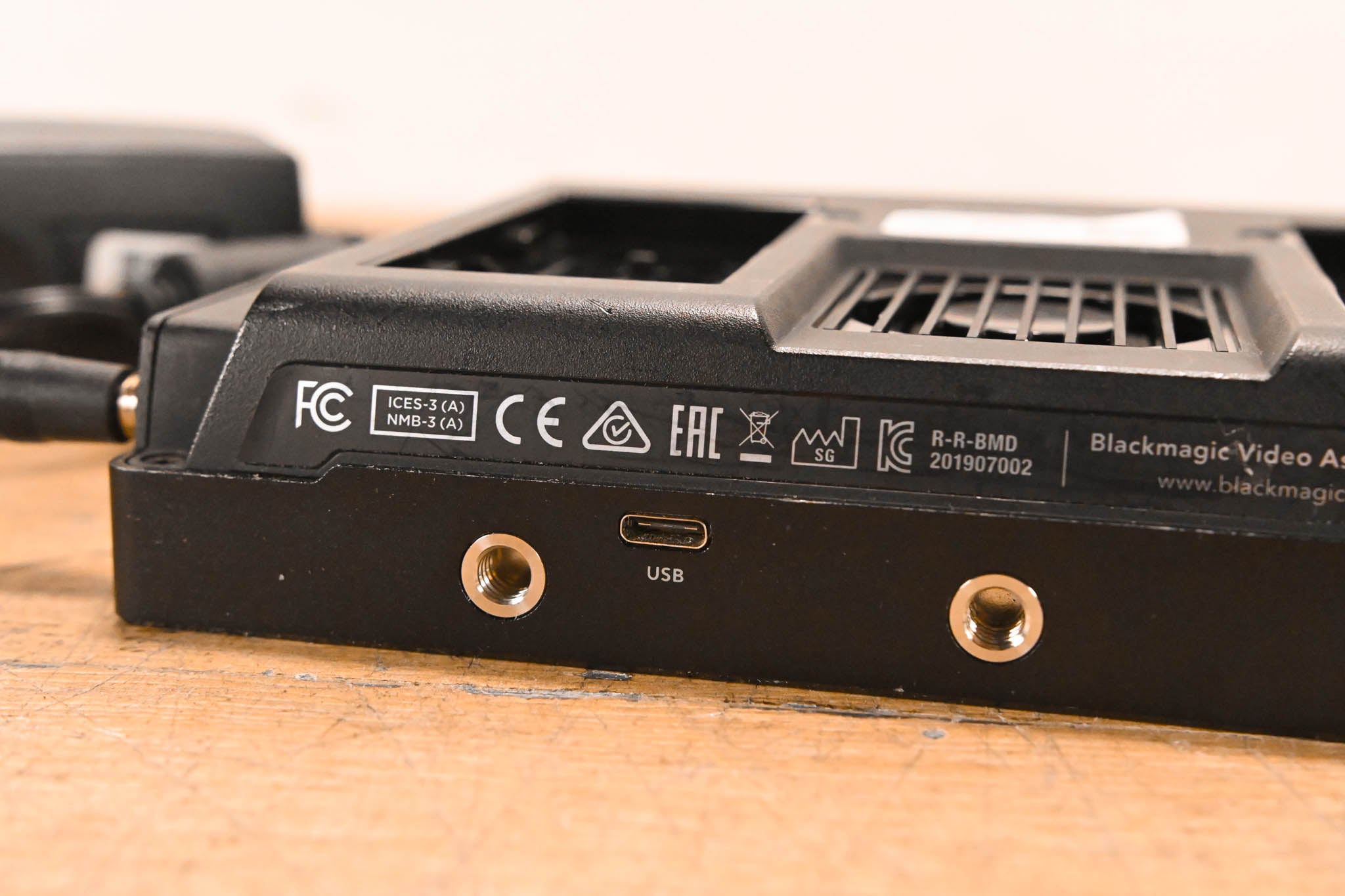 Blackmagic Design Video Assist 7" 12G-SDI/HDMI HDR Recording Monitor