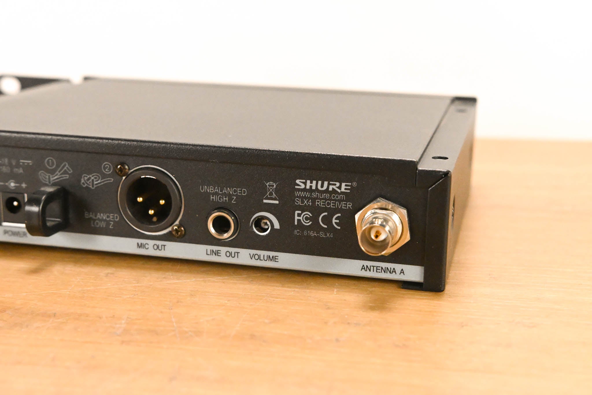 Shure SLX14 Bodypack Wireless System - J3 Band (NO POWER SUPPLY)