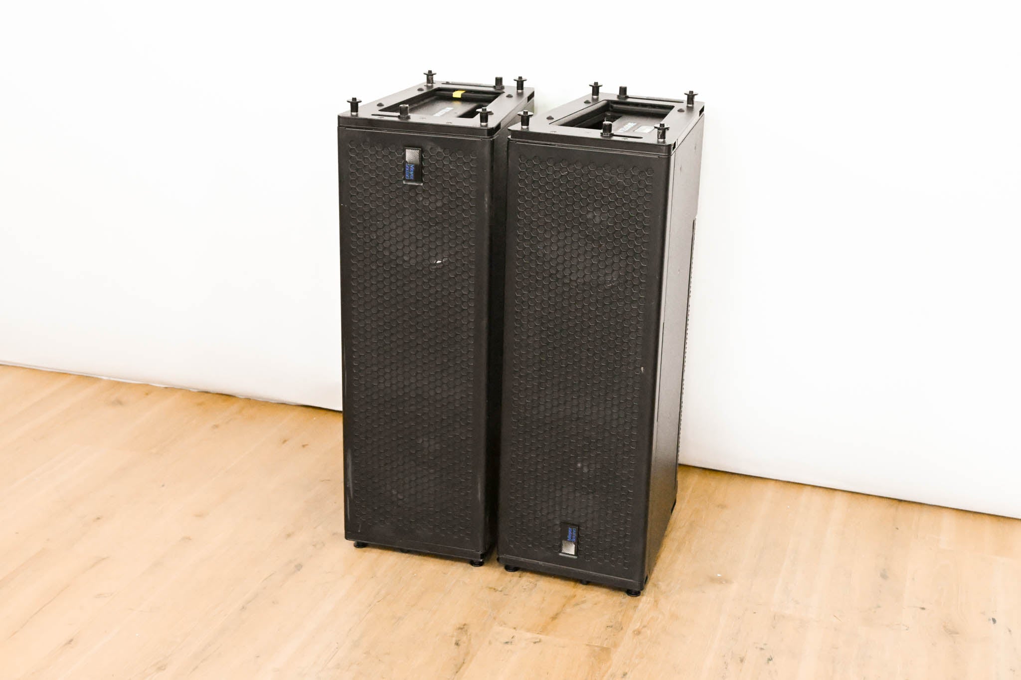Meyer Sound M'elodie High-Power Curvilinear Array Loudspeaker (PAIR)