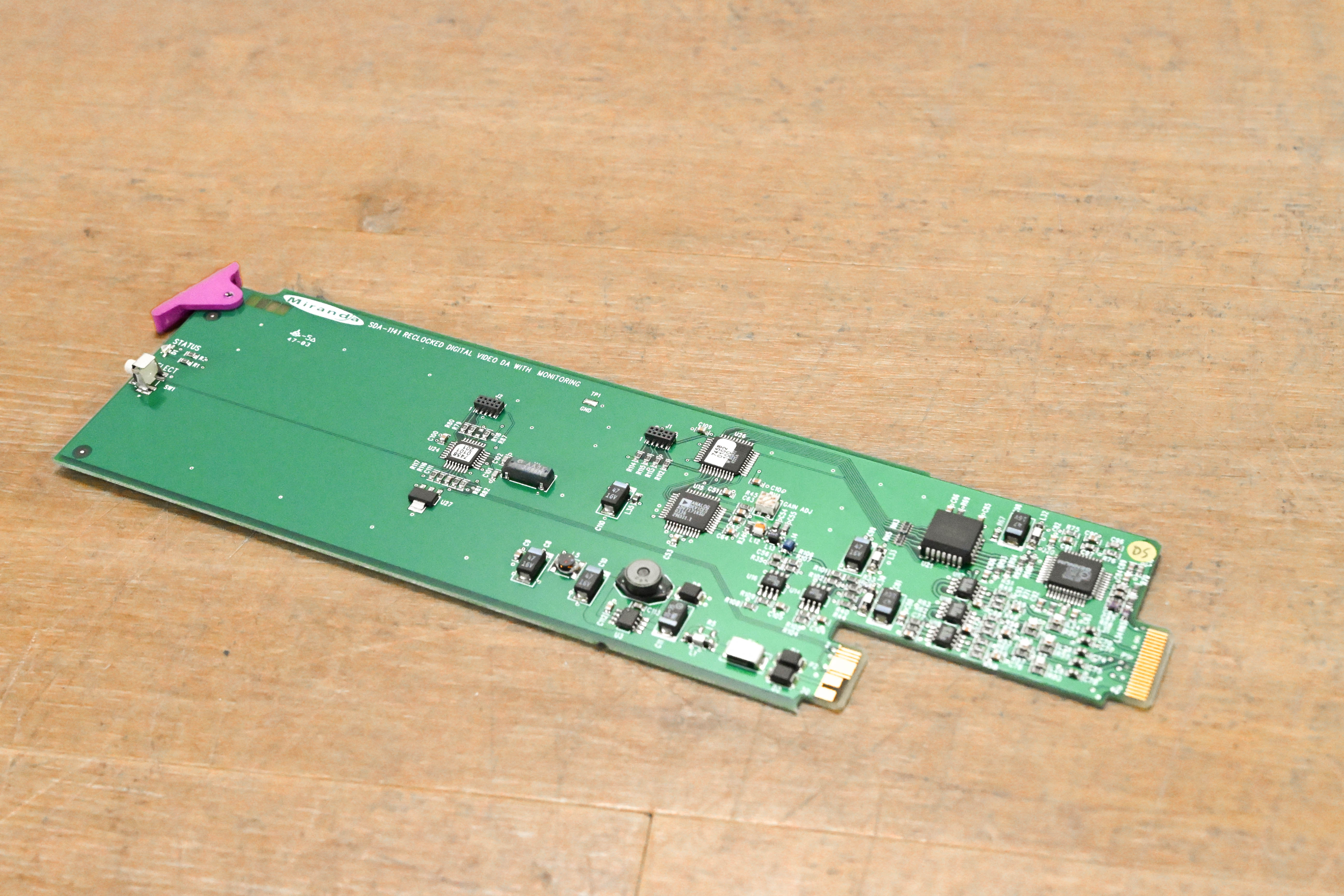 Miranda SDA-1141 Reclocked Digital Video DA with Monitoring Module