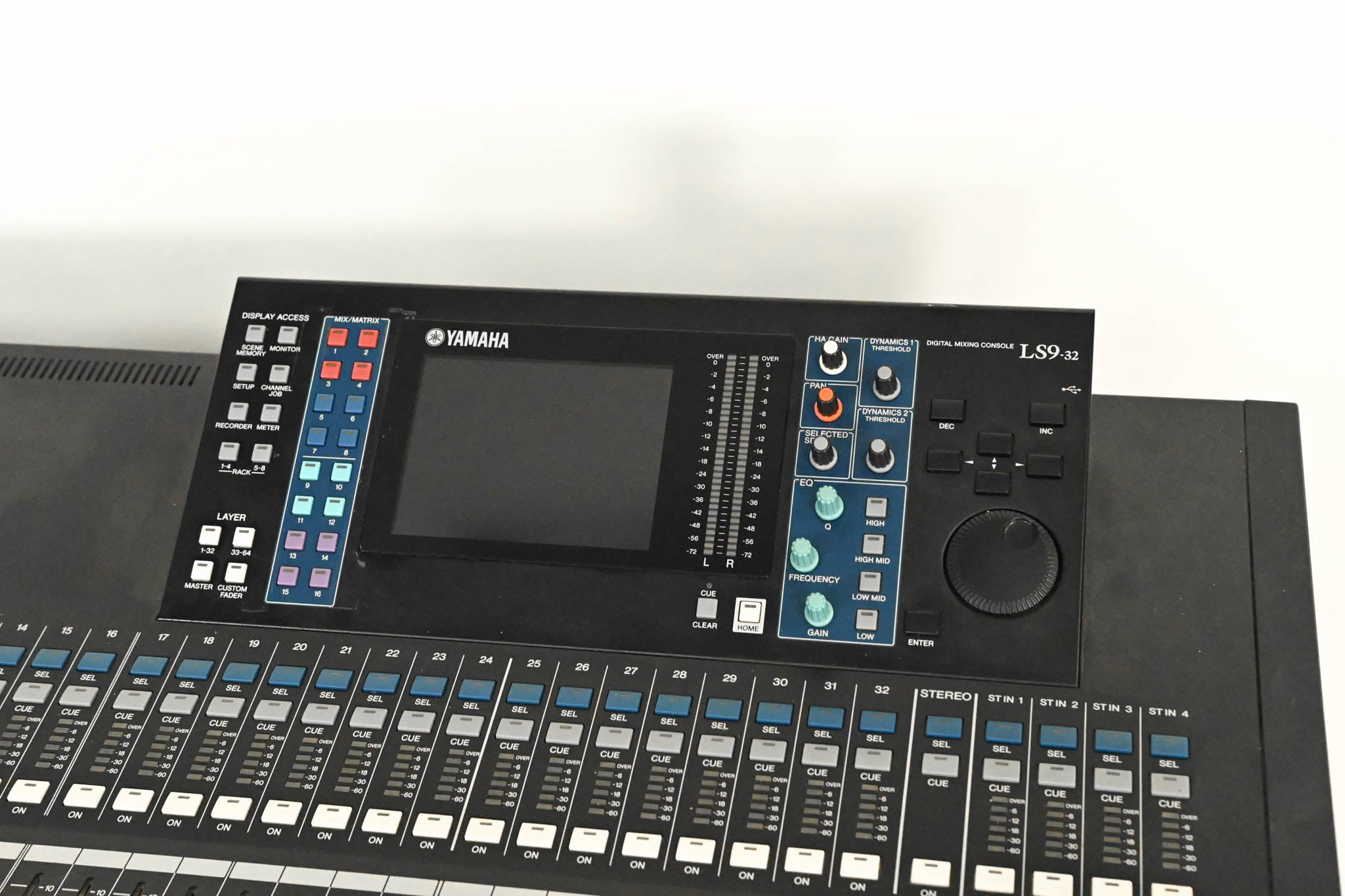 Yamaha LS9-32 32-Input Digital Mixing Console