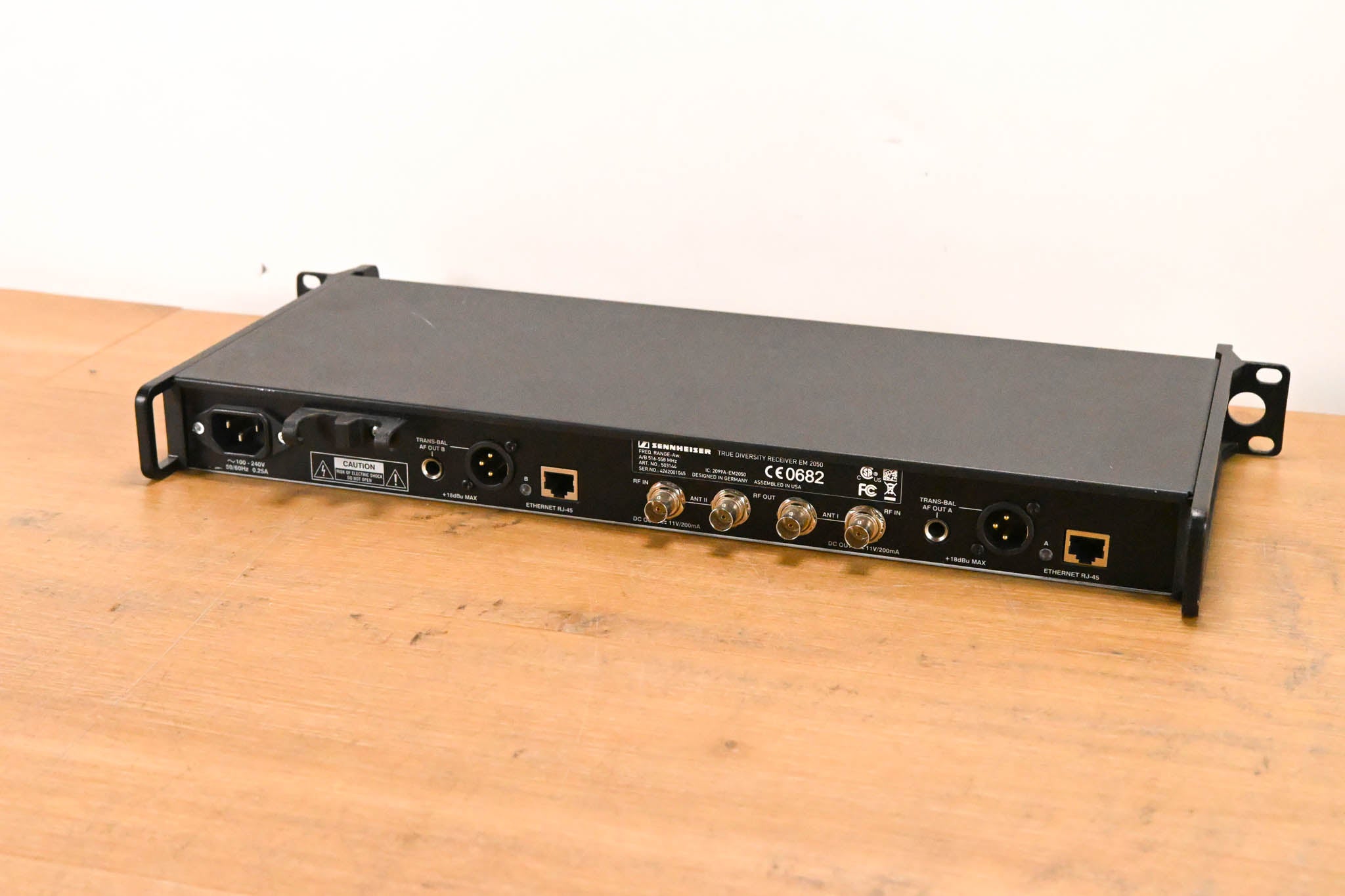 Sennheiser EM 2050 Wireless Receiver w/ one Beltpack - 516-558 MHz