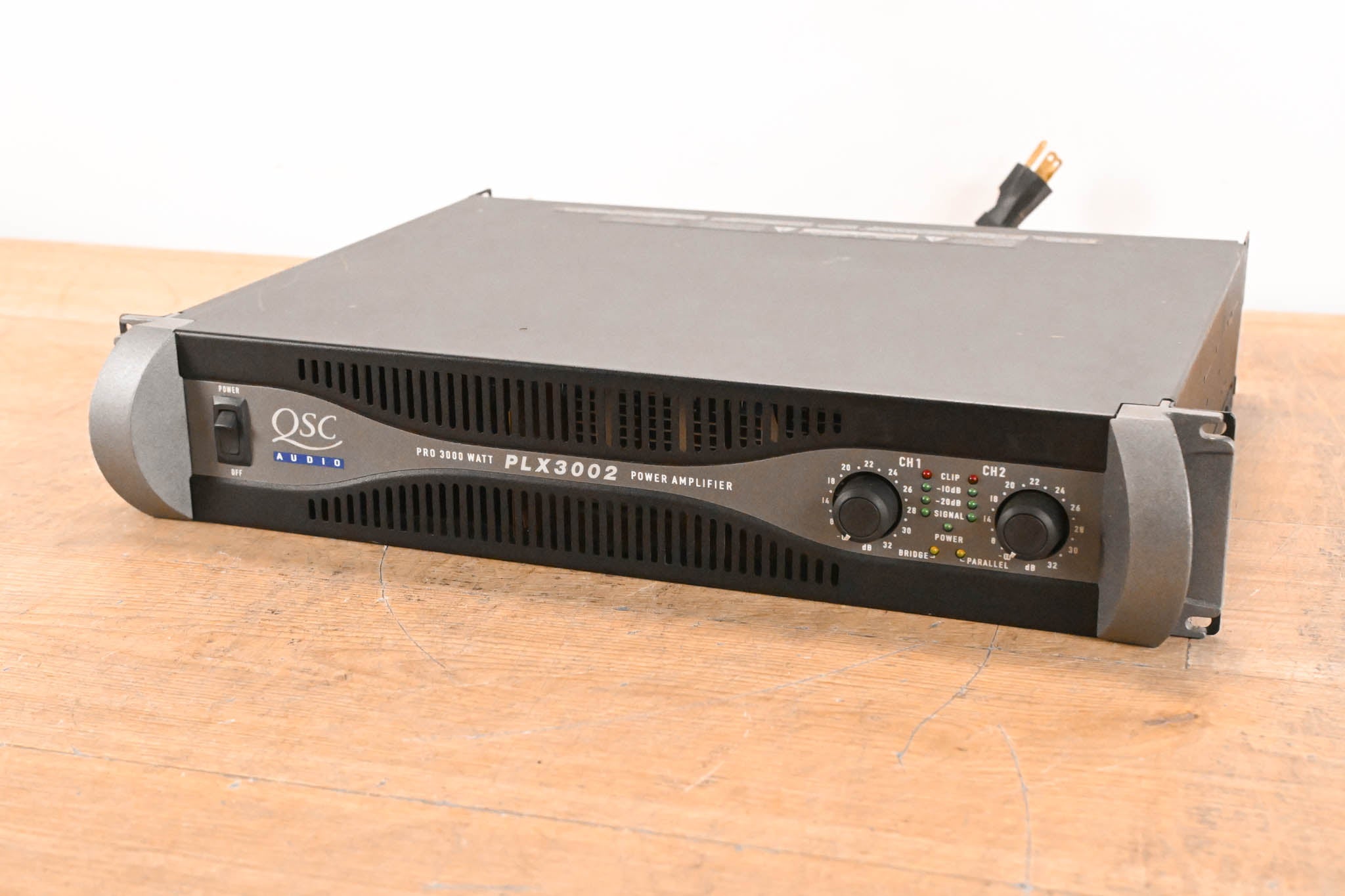 QSC PLX3002 2-Channel Power Amplifier