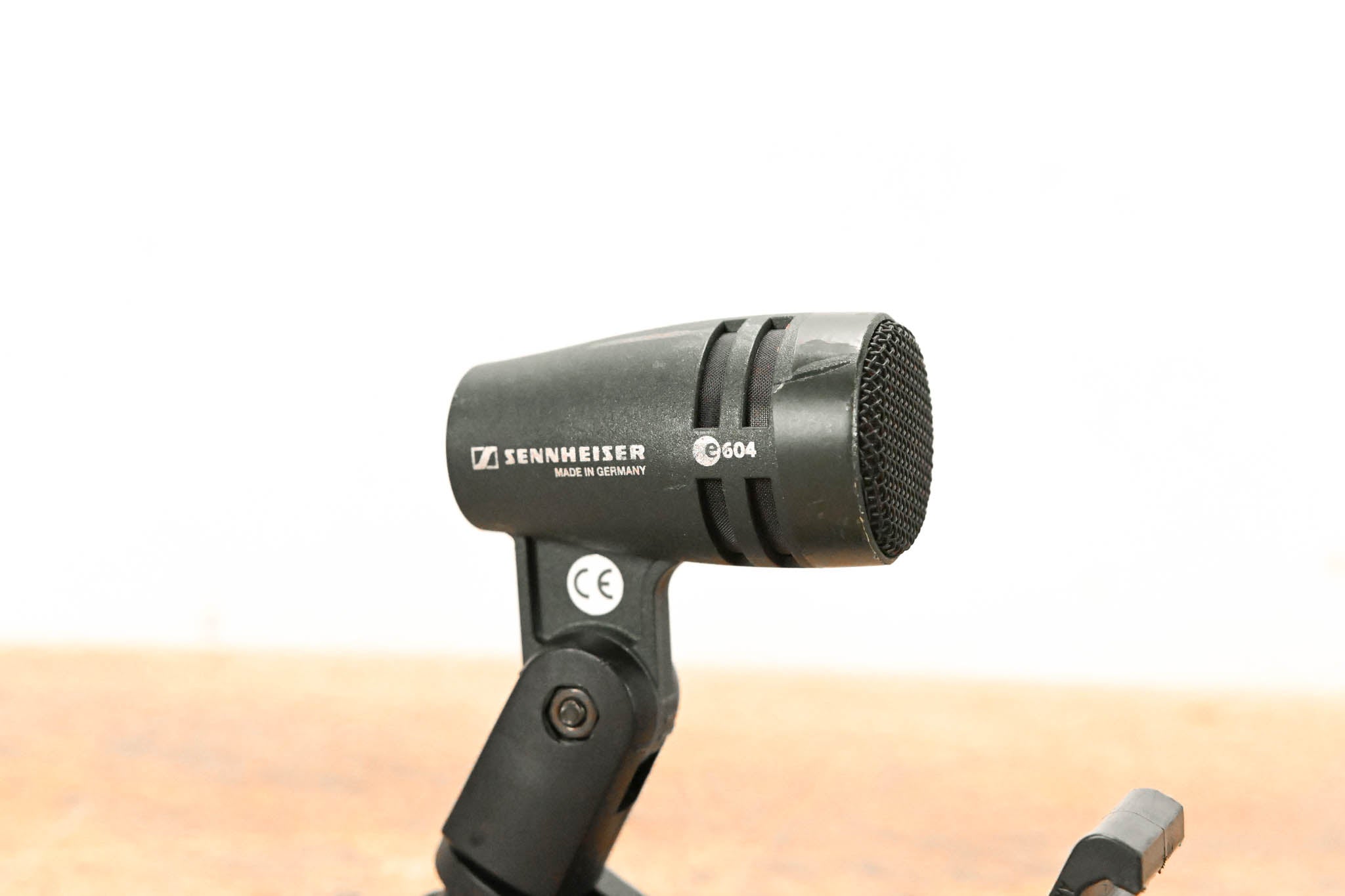 Sennheiser e 604 Dynamic Cardioid Instrument Microphone