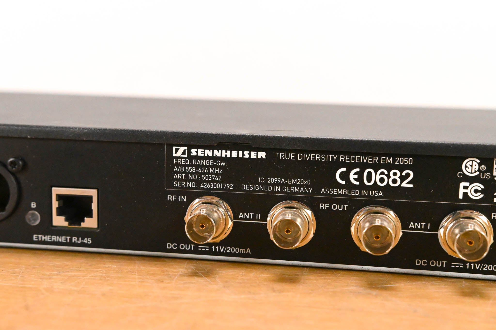 Sennheiser EM 2050 Wireless Receiver w/ Handheld - 558-626MHz NO CAPSULE