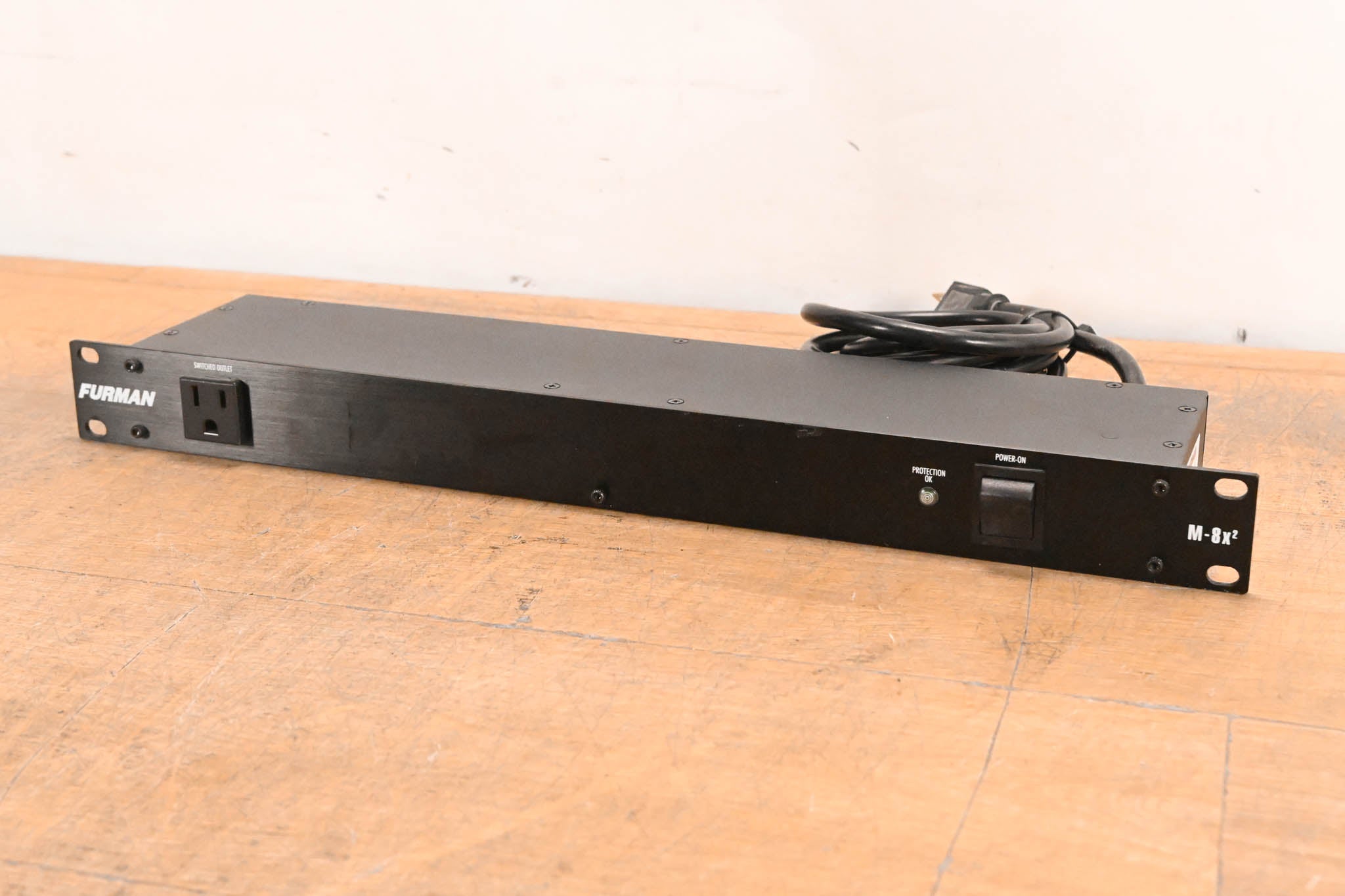 Furman M-8x2 8-Outlet Power Conditioner