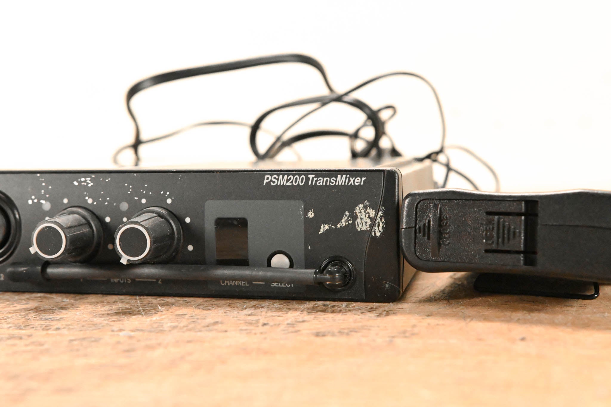 Shure PSM200 In-Ear Personal Monitoring System - H2 Band: 518-554 MHz