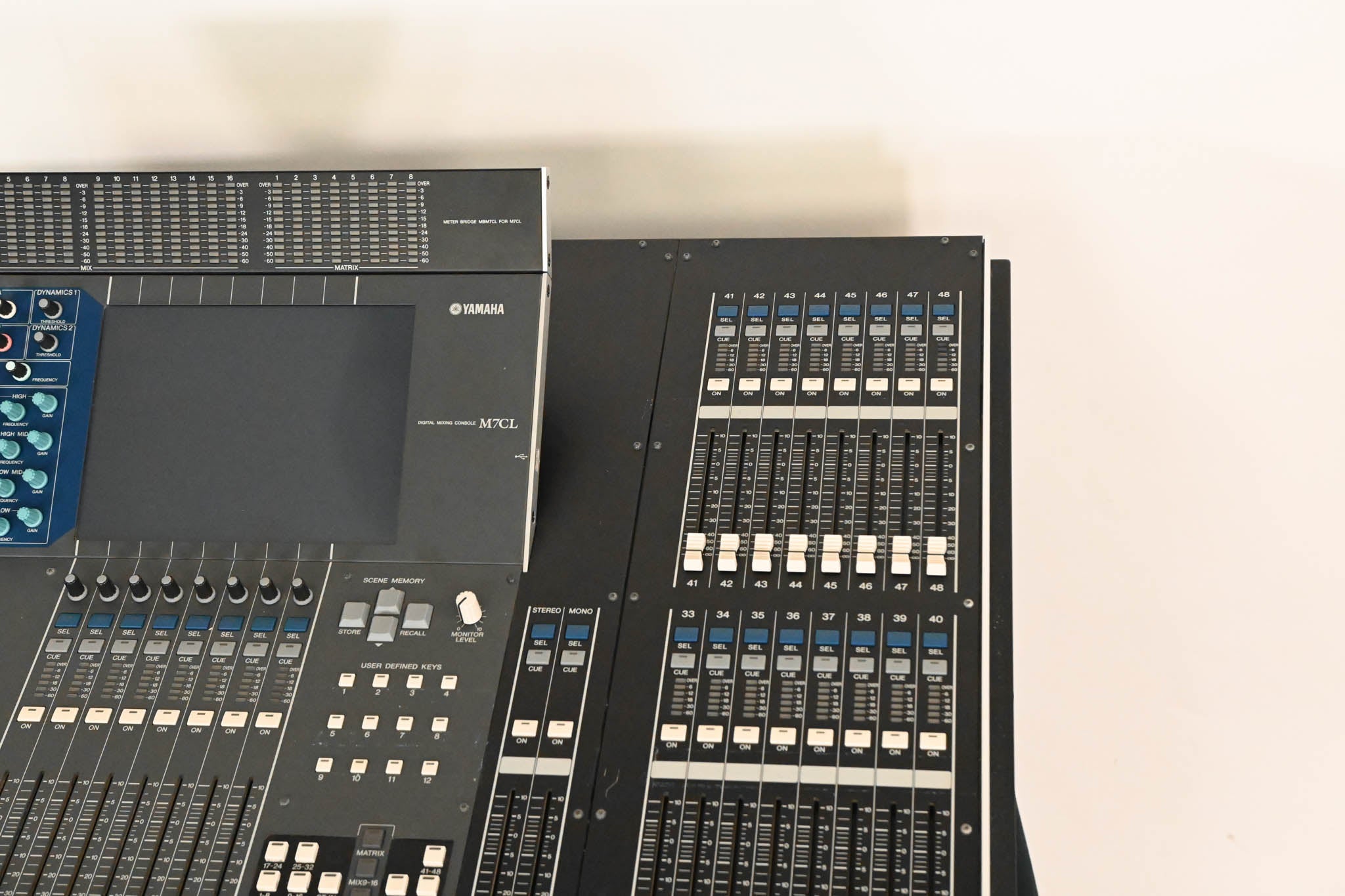 Yamaha M7CL-48 48-Channel Digital Audio Mixing Console