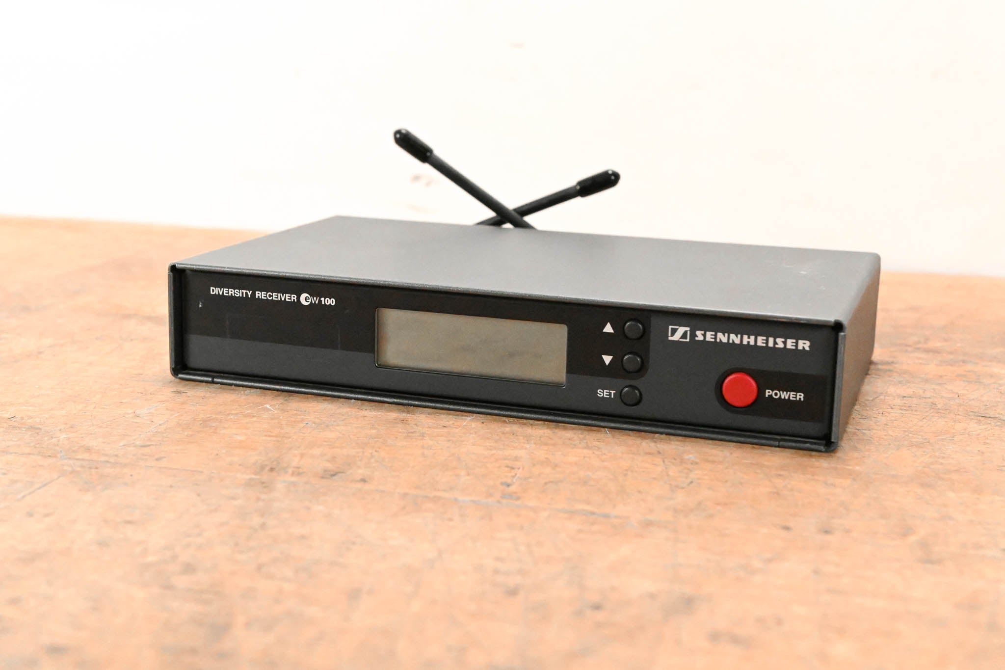Sennheiser EM 100 Wireless Receiver - 518-550 MHz (NO POWER SUPPLY)