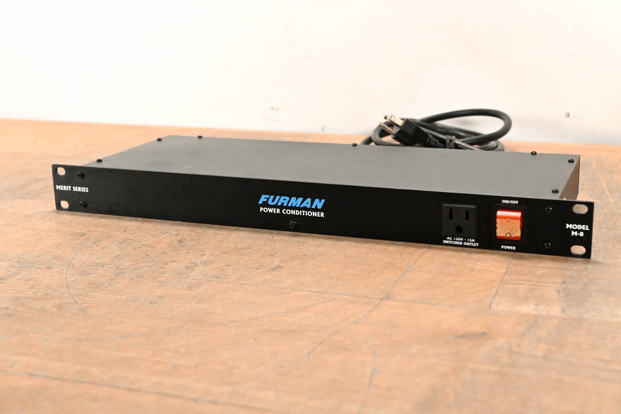 Furman M-8 8-Outlet Power Conditioner