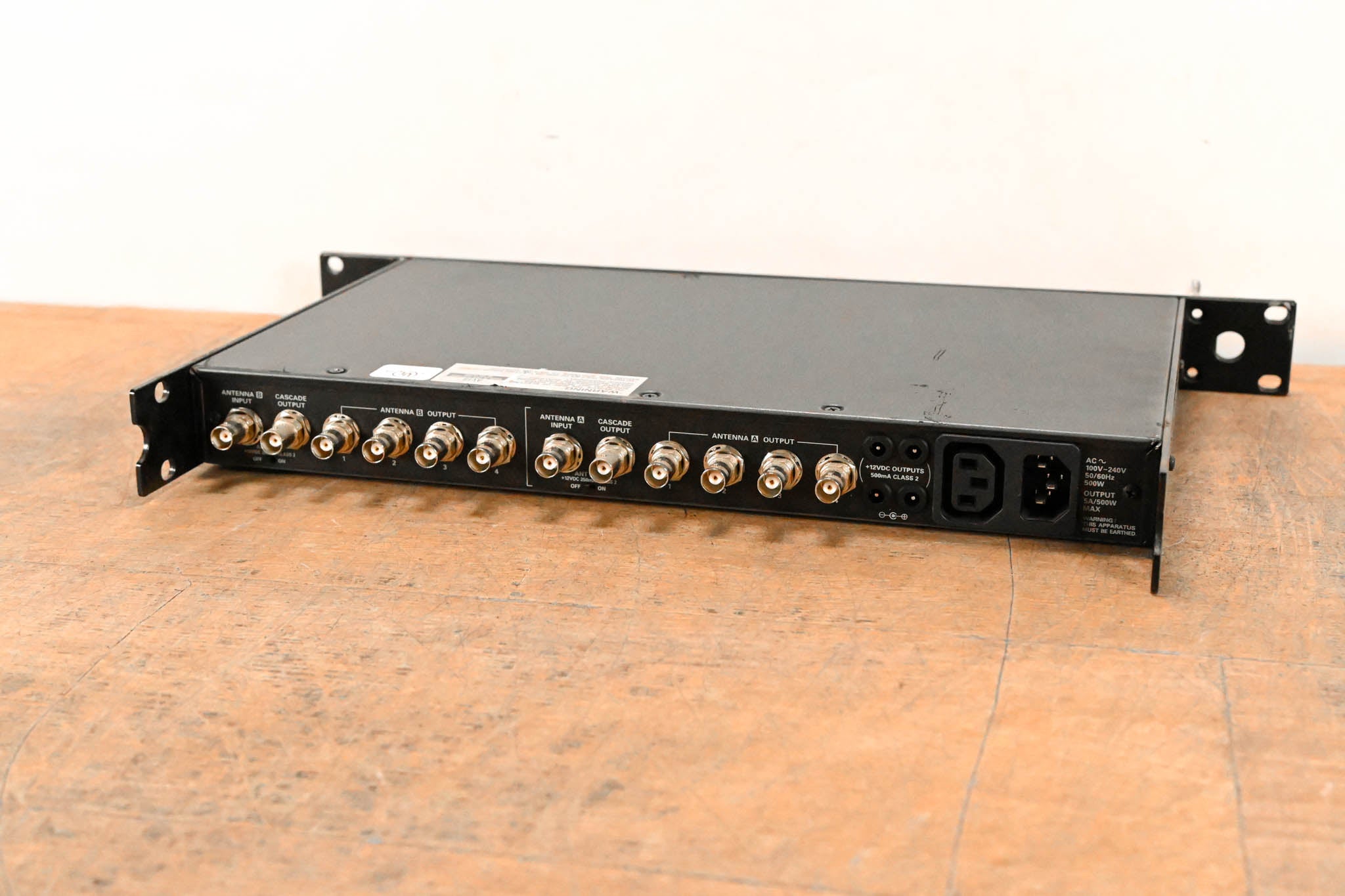 Audio-Technica AEW-DA660D UHF Antenna Distribution System