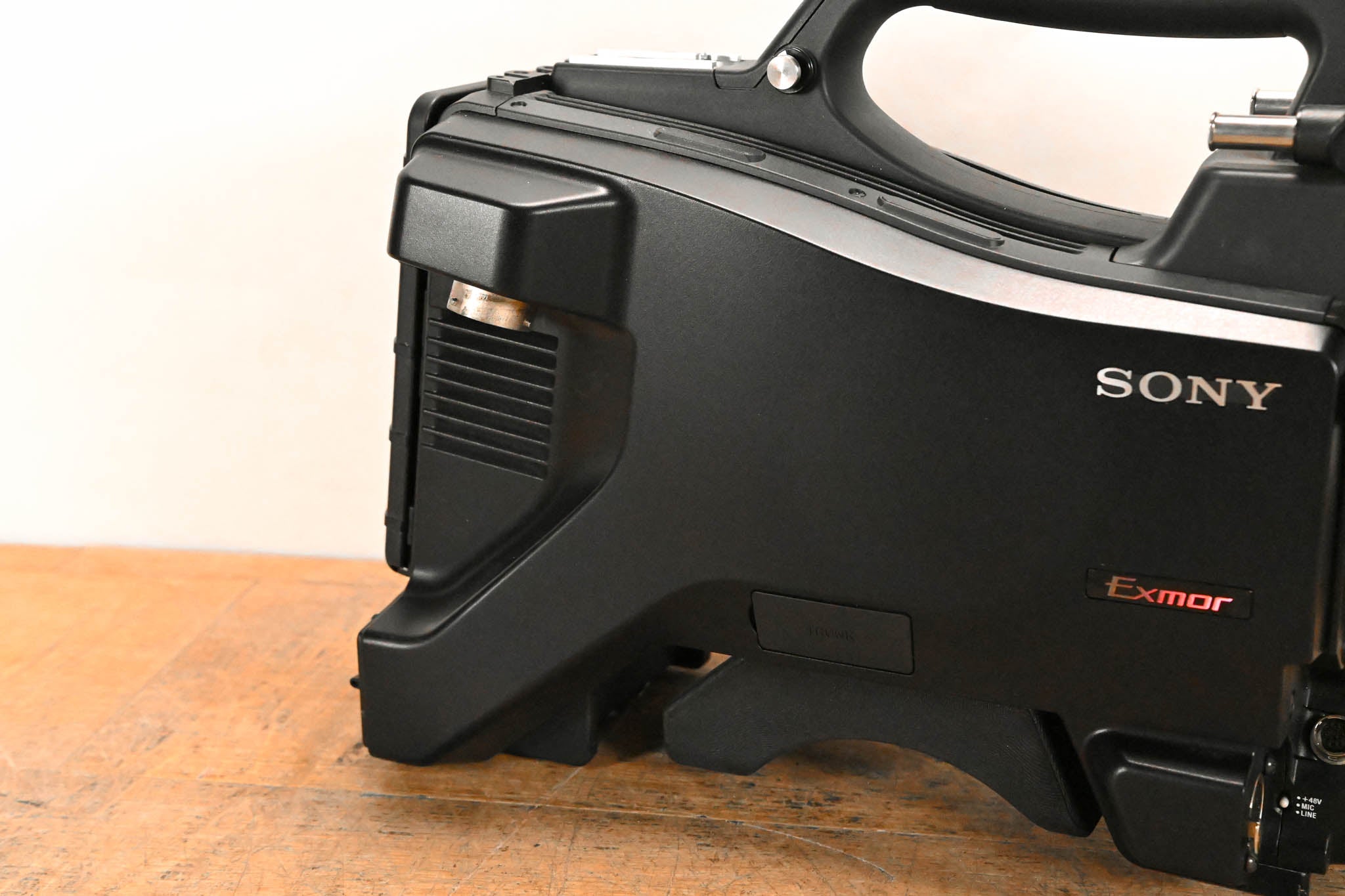 Sony HXC-D70 HD/SD Studio Camera