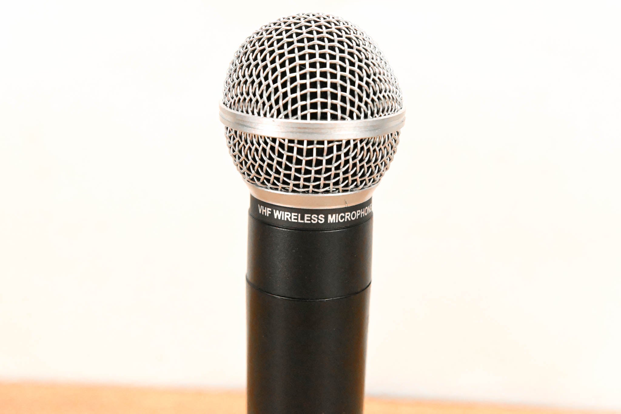 Owlee VHF Wireless Microphone - 202.90 MHz