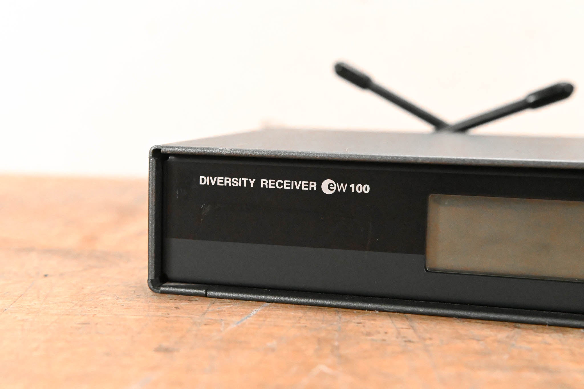 Sennheiser EM 100 Wireless Receiver - 518-550 MHz (NO POWER SUPPLY)