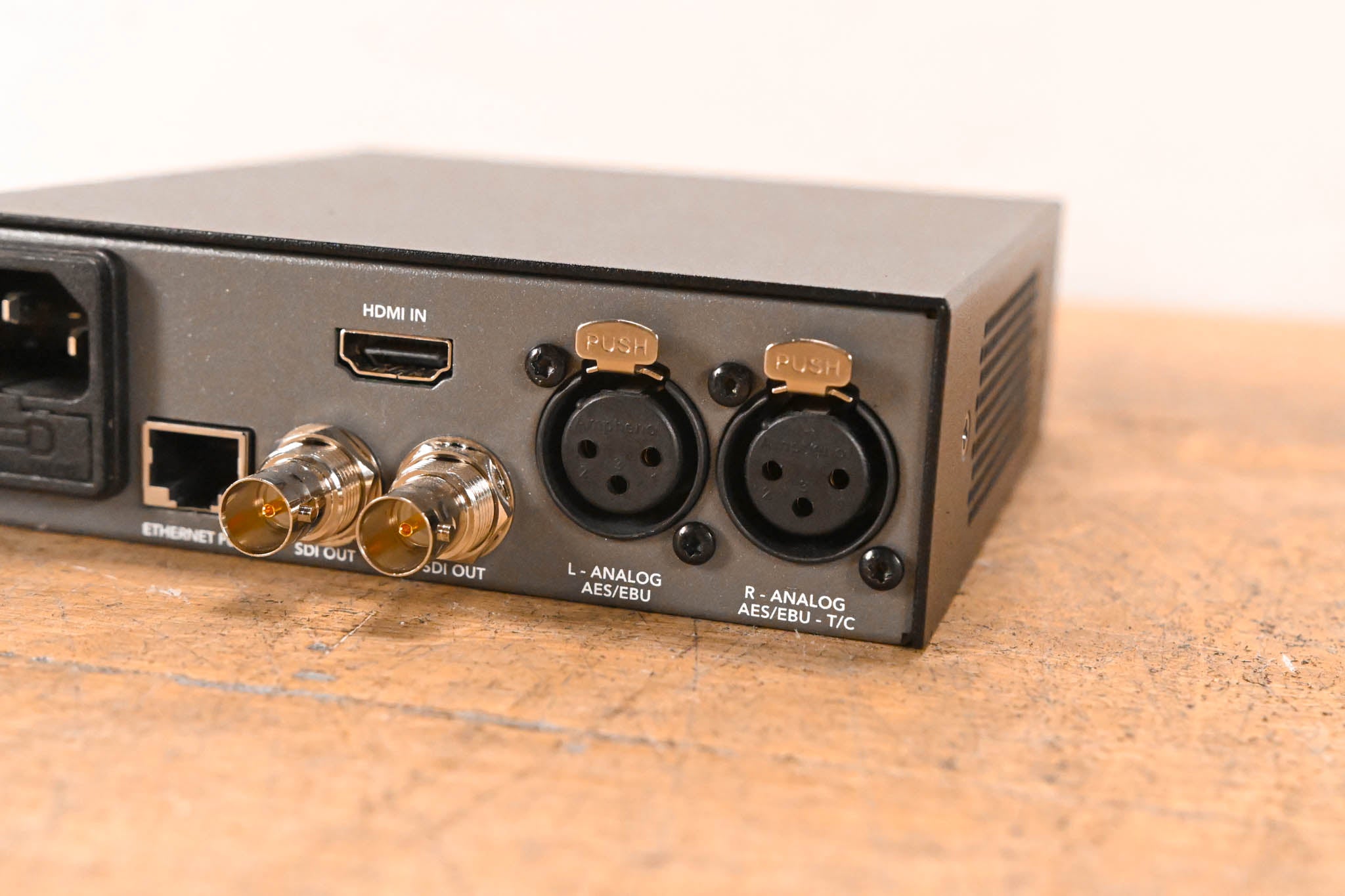 Blackmagic Design Teranex Mini HDMI to SDI 12G w/ Smart Panel