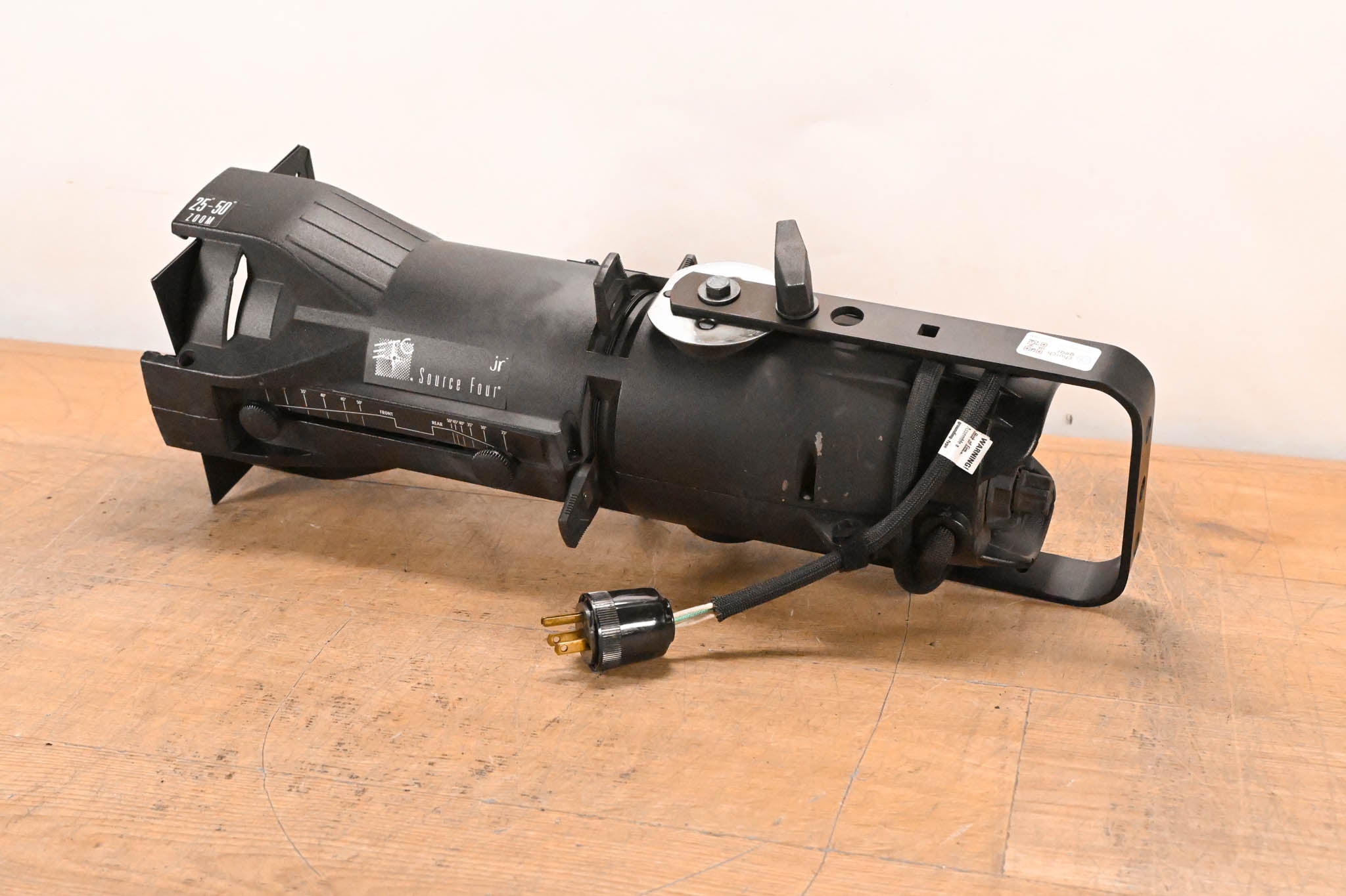 ETC Source Four Jr 25-50 Degree Zoom 575 Ellipsoidal Light