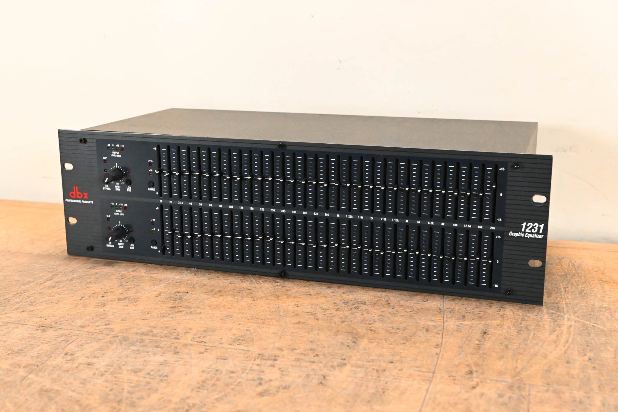 dbx 1231 Dual-Channel 31-Band Graphic Equalizer
