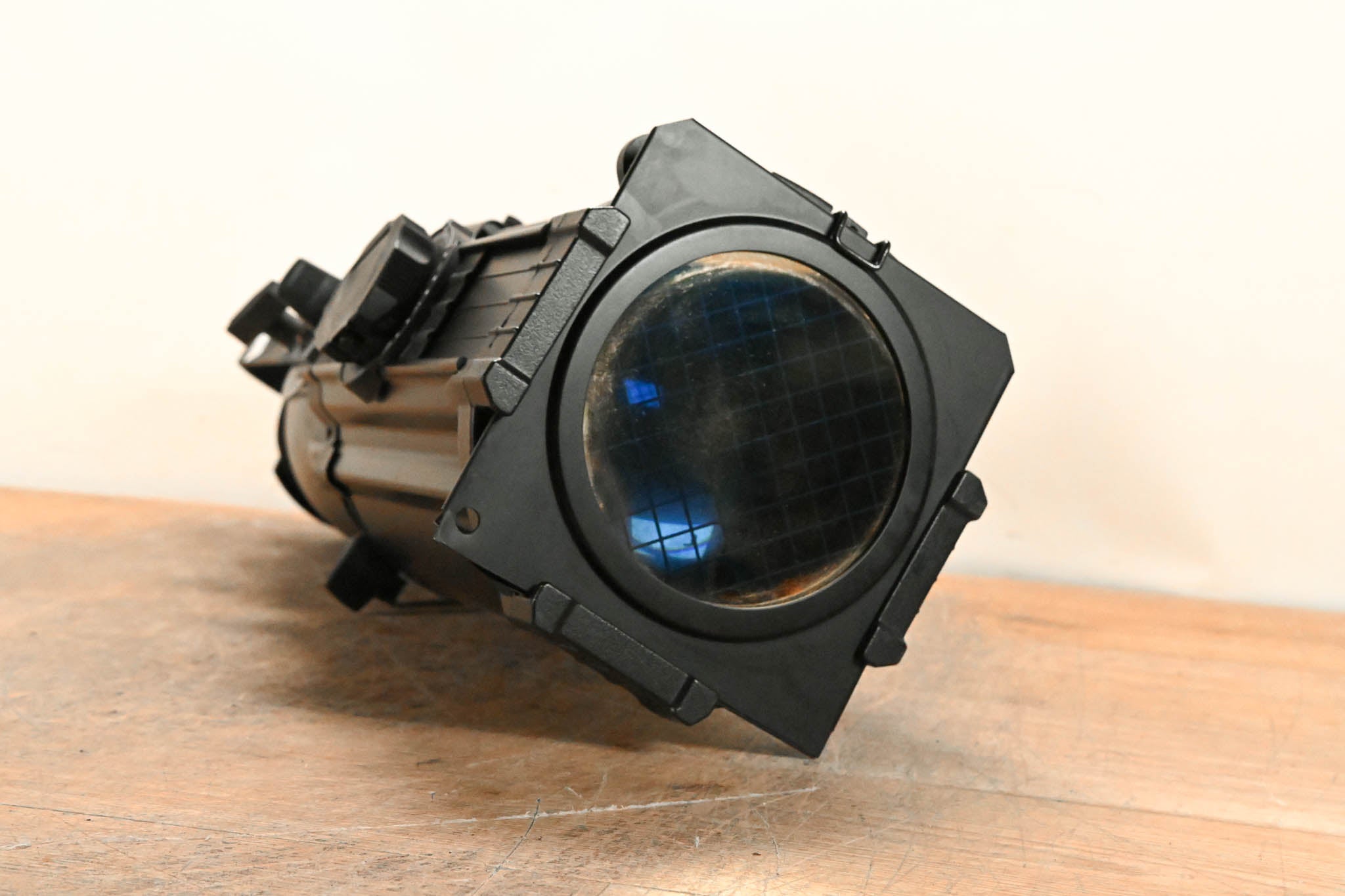 ETC Source Four Zoom 25-50 Degree 750 Ellipsoidal Light