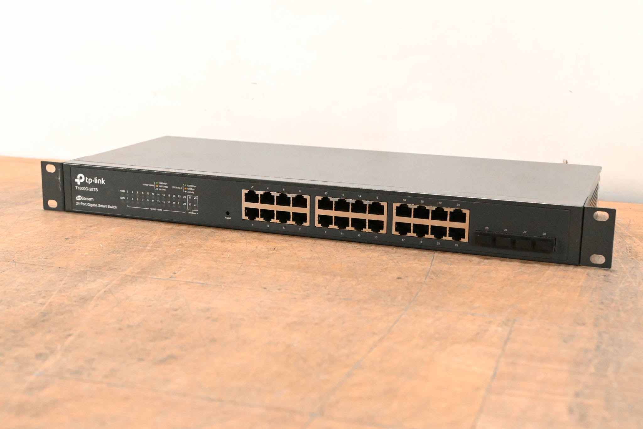 TP-Link T1600G-28TS 24-Port Gigabit Smart Switch