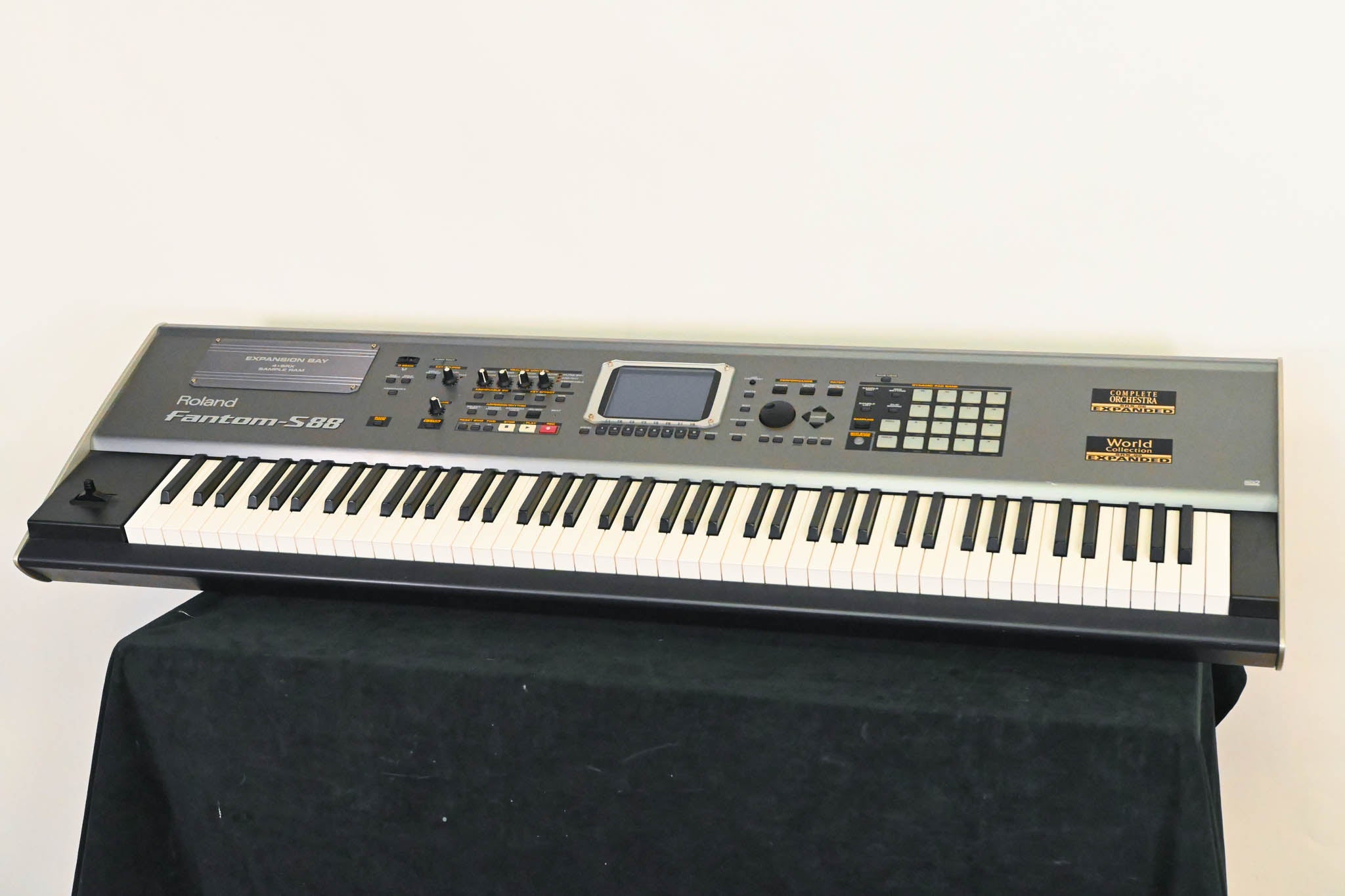 Roland Fantom-S88 88-Key Workstation Keyboard with Expansion Cards