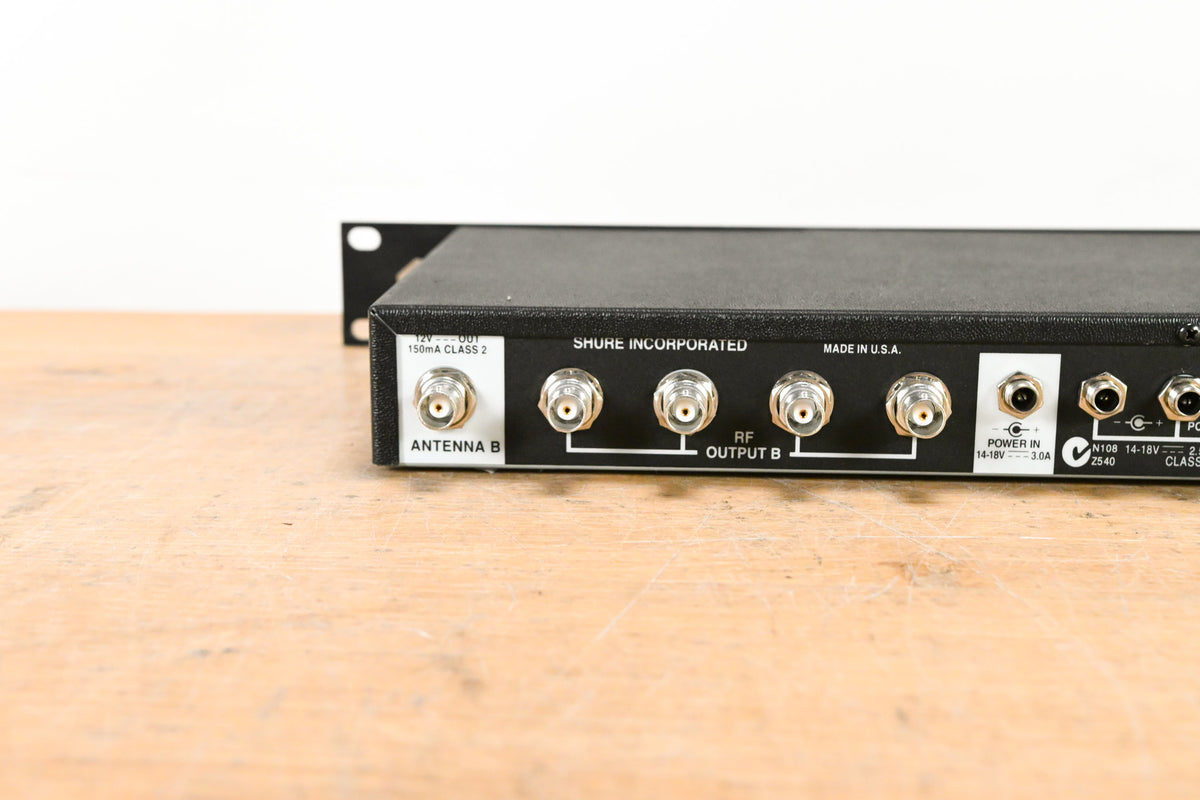 Shure UA844 Antenna Distribution System - 470-900 MHz (NO POWER SUPPLY)