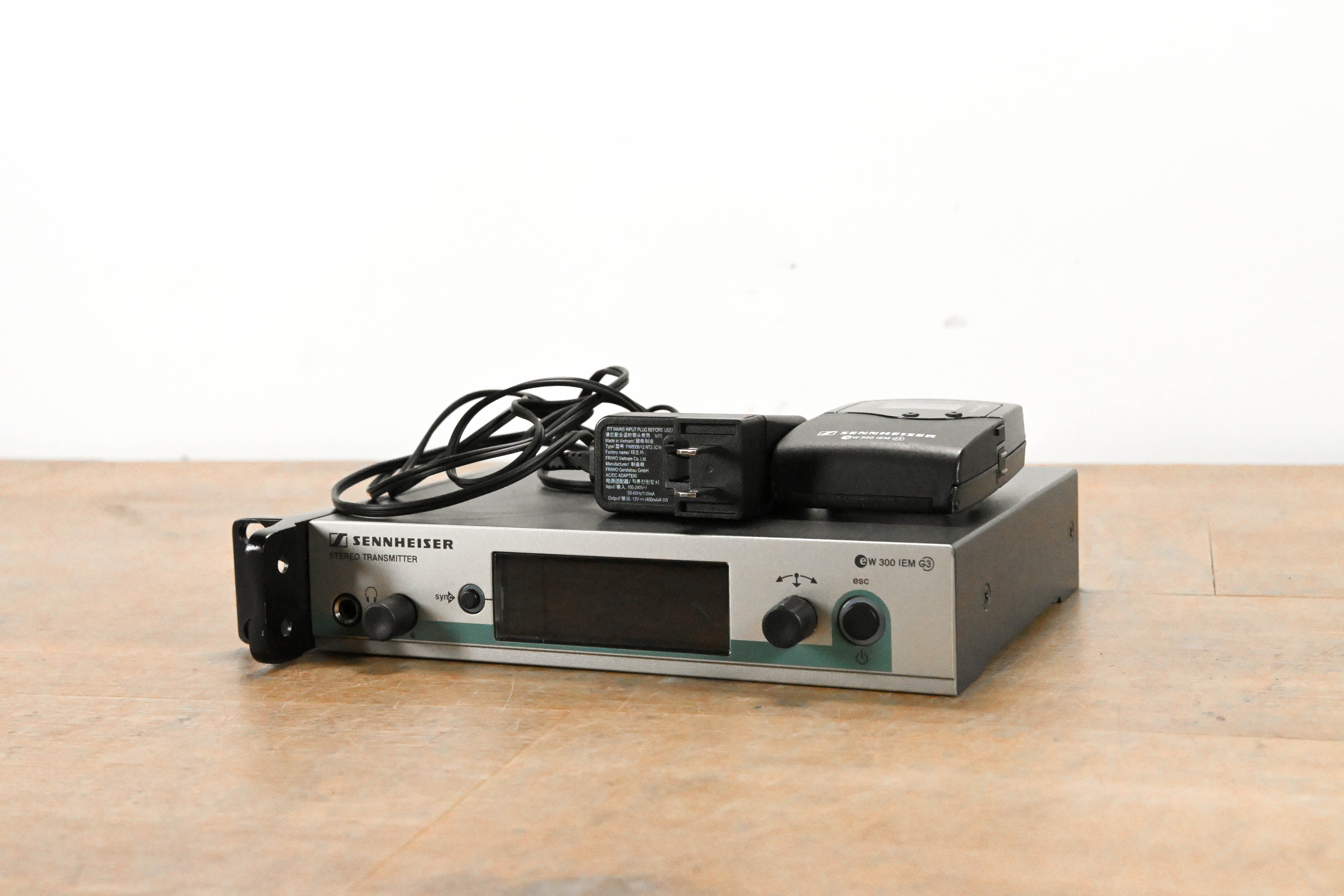 Sennheiser ew 300 IEM G3 Wireless In-Ear Monitoring System - 516-558 MHz