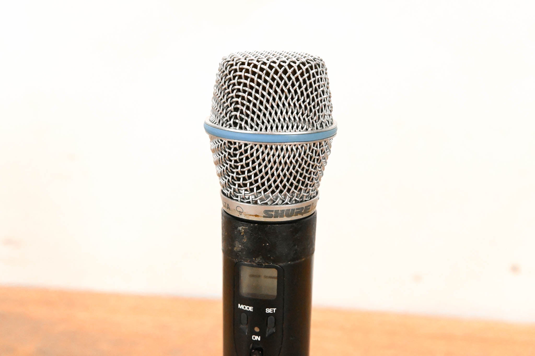 Shure ULX2/BETA87A Wireless Handheld Transmitter - J1 Band: 554-590 MHz