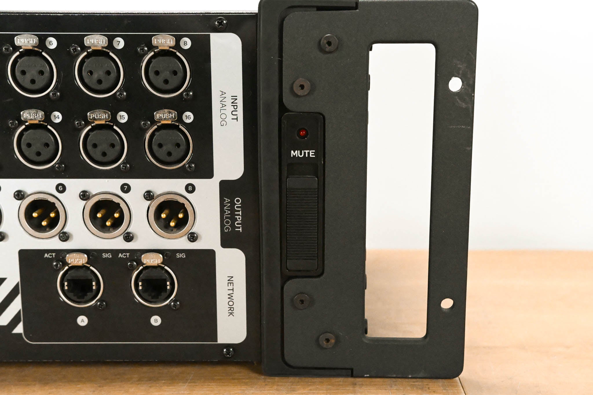 AVID Venue Stage 16 Remote I/O Stage Rack for S3L Digital Mixing System