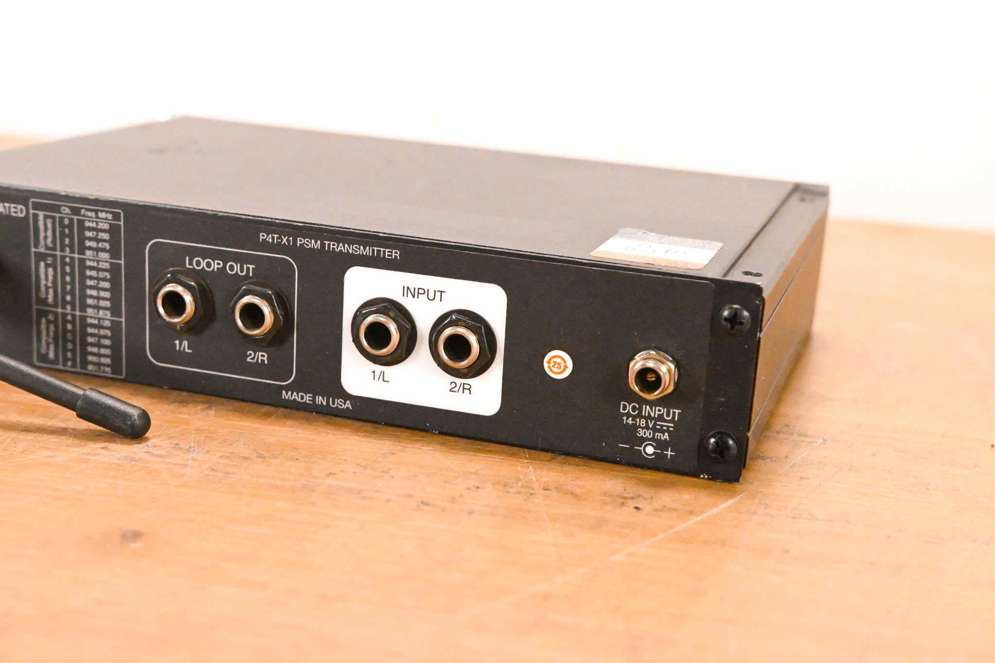 Shure PSM 400 In-Ear Monitoring System - X1 Band (NO POWER SUPPLY)