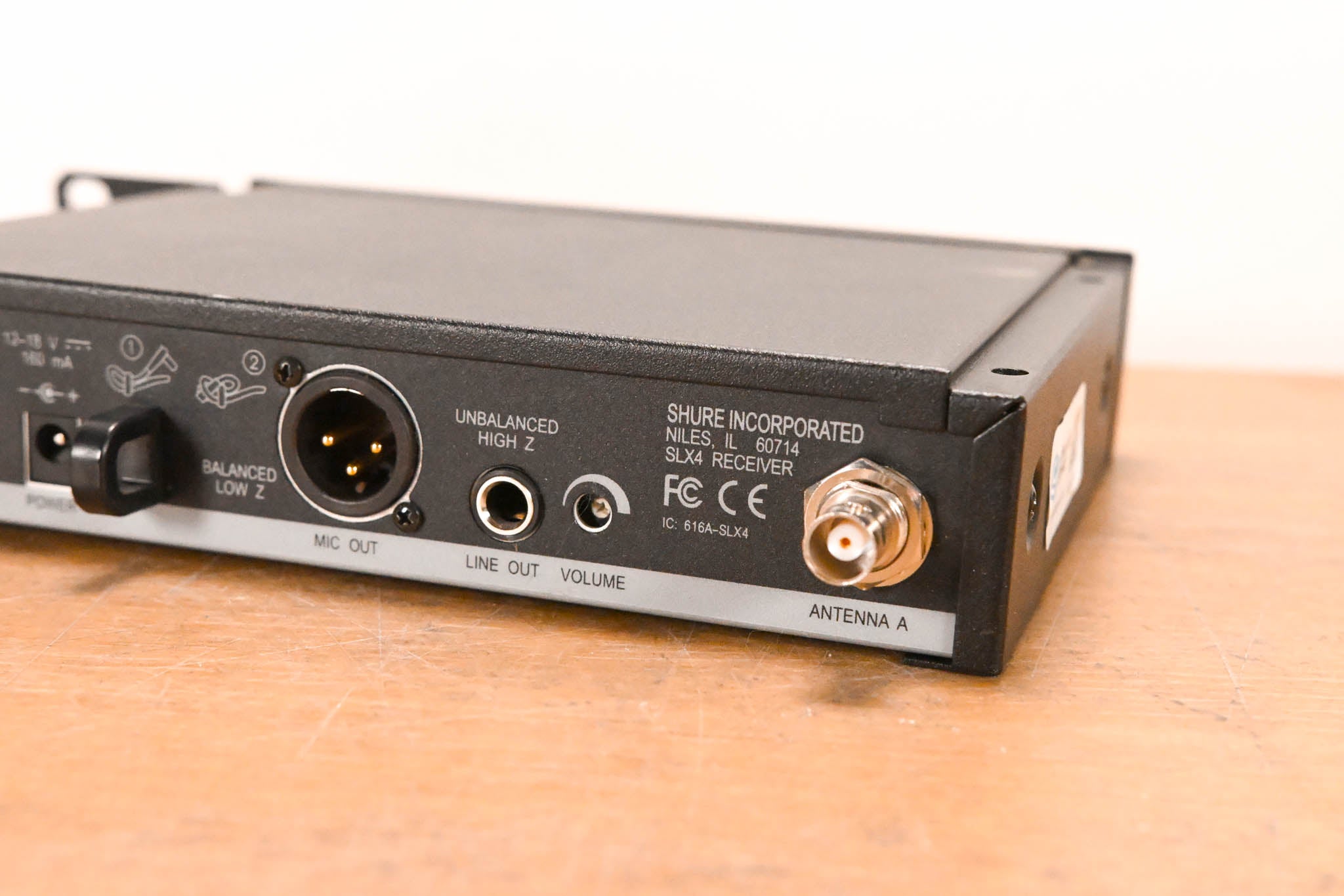 Shure SLX14 Bodypack Wireless System - J3 Band (NO POWER SUPPLY)