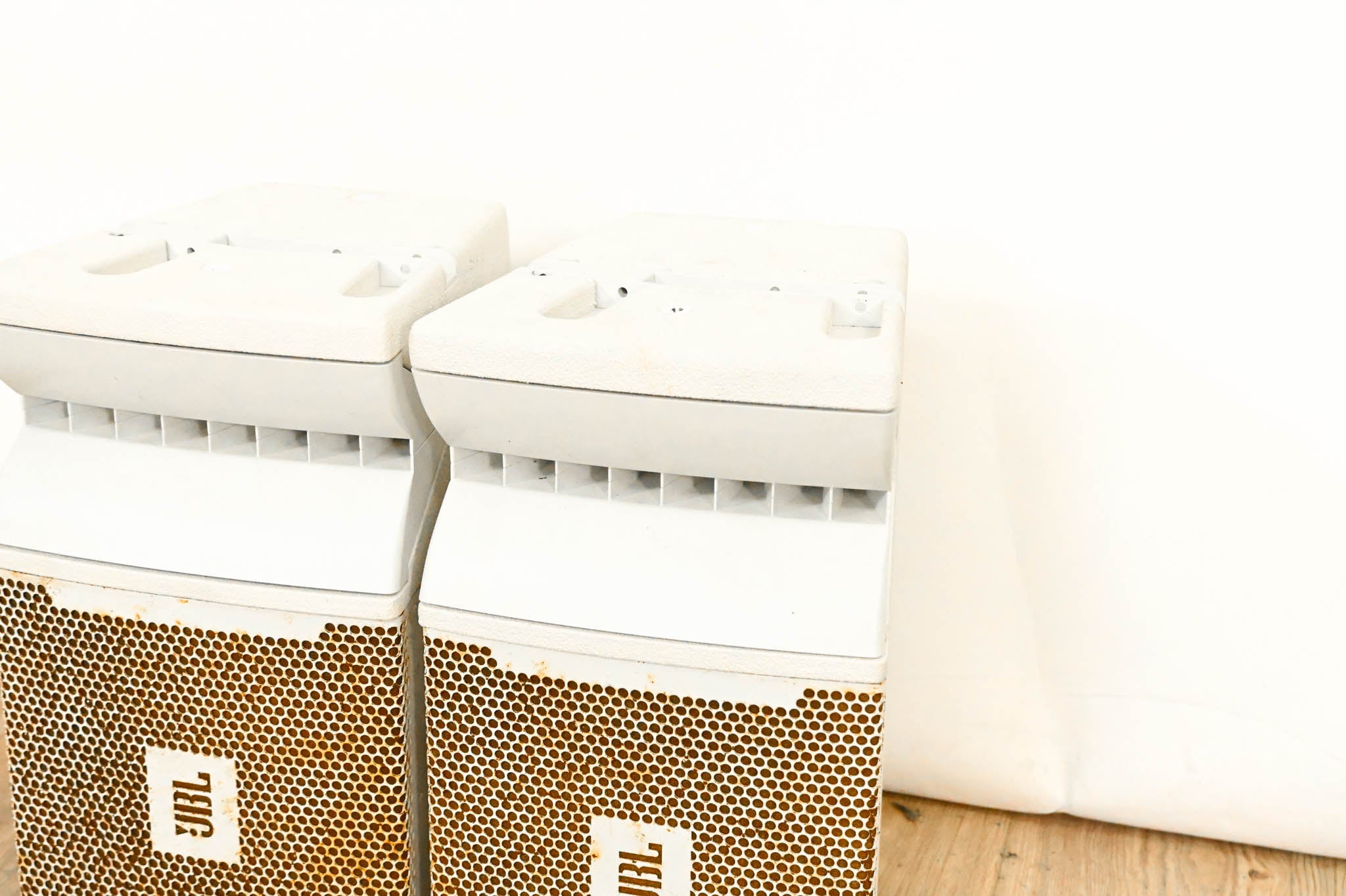 JBL VRX928LA-WH 8" Two-Way Line Array Loudspeaker System (PAIR)