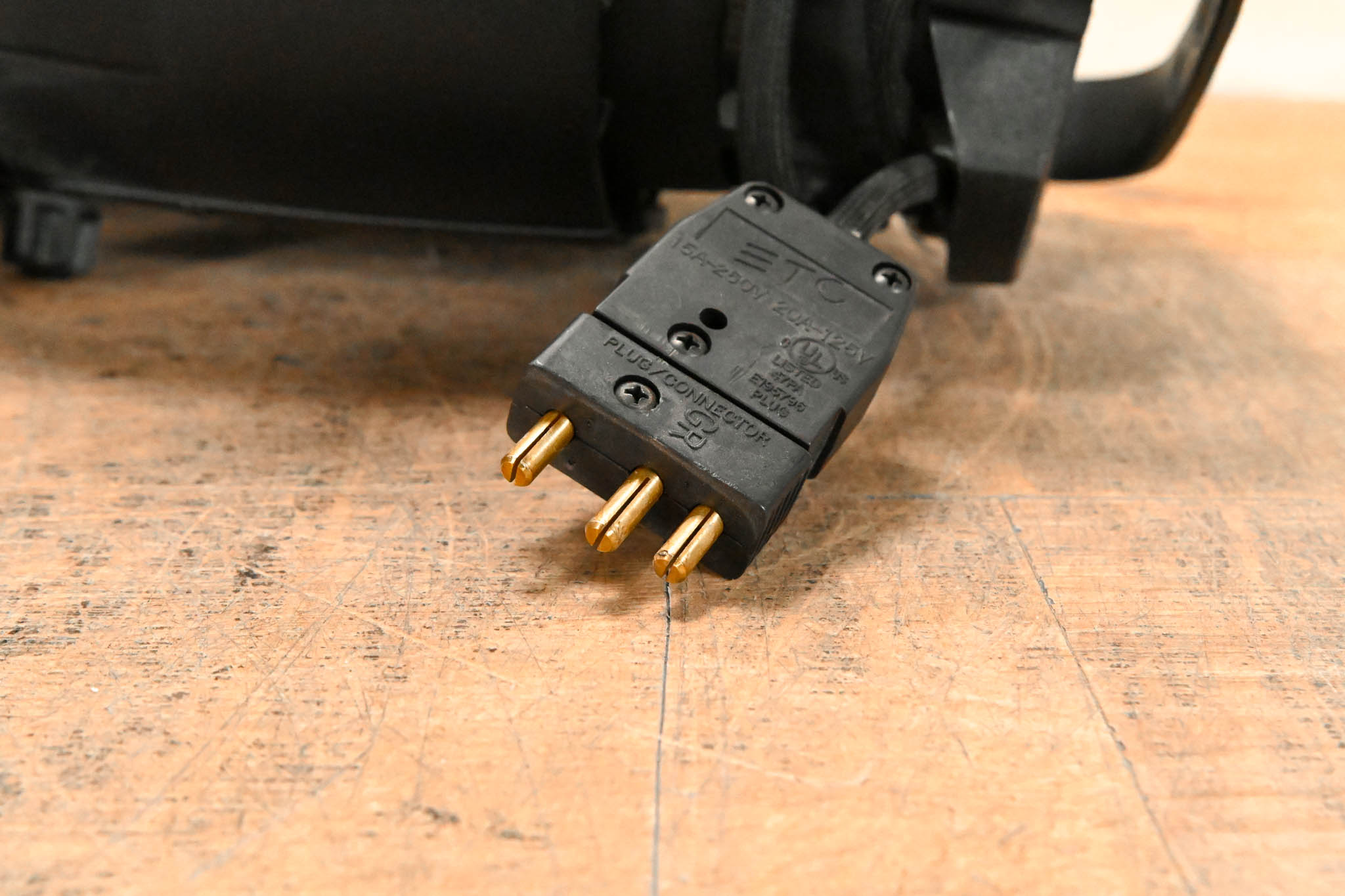 ETC Source Four Zoom 25-50 Degree 750 Ellipsoidal Light