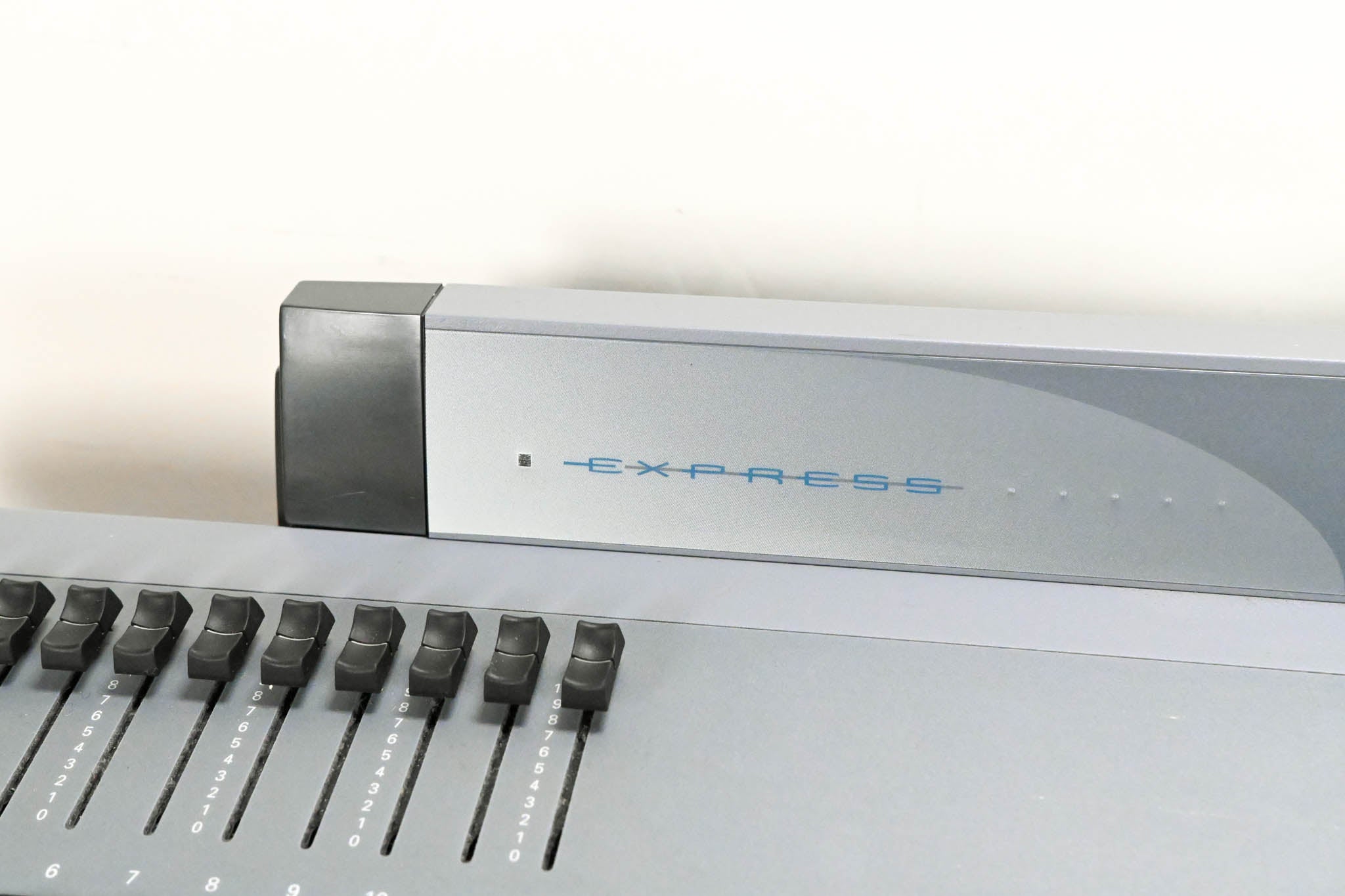 ETC Express 250 Lighting Control Console (NO POWER SUPPLY)