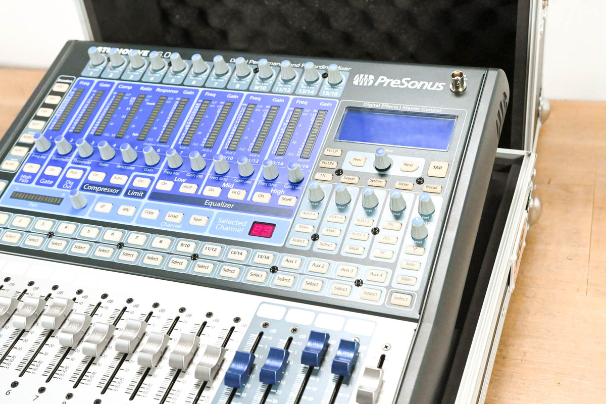 PreSonus StudioLive 16.0.2 16-Channel Digital Mixer w/ Road Case