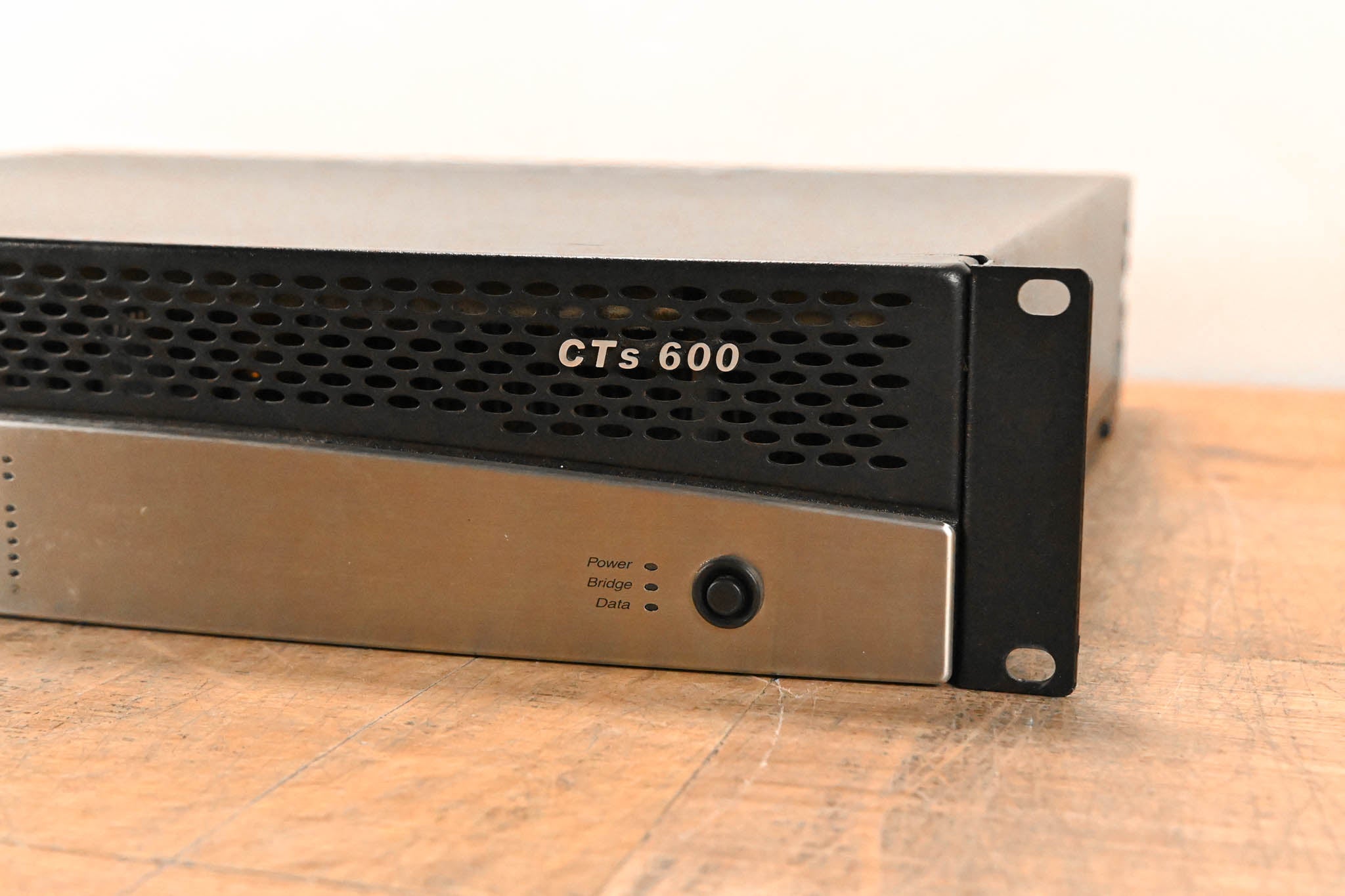 Crown CTs 600 Two-Channel 300W Power Amplifier