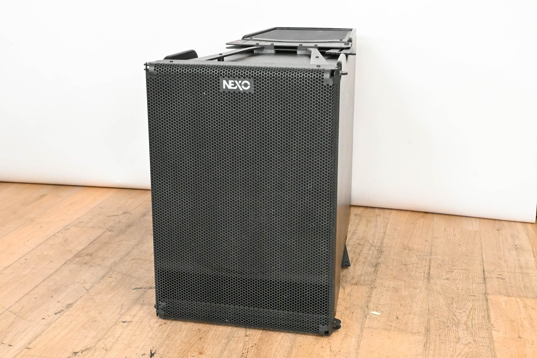 NEXO GEO SUB Cardioid Bass and Sub-Bass Module
