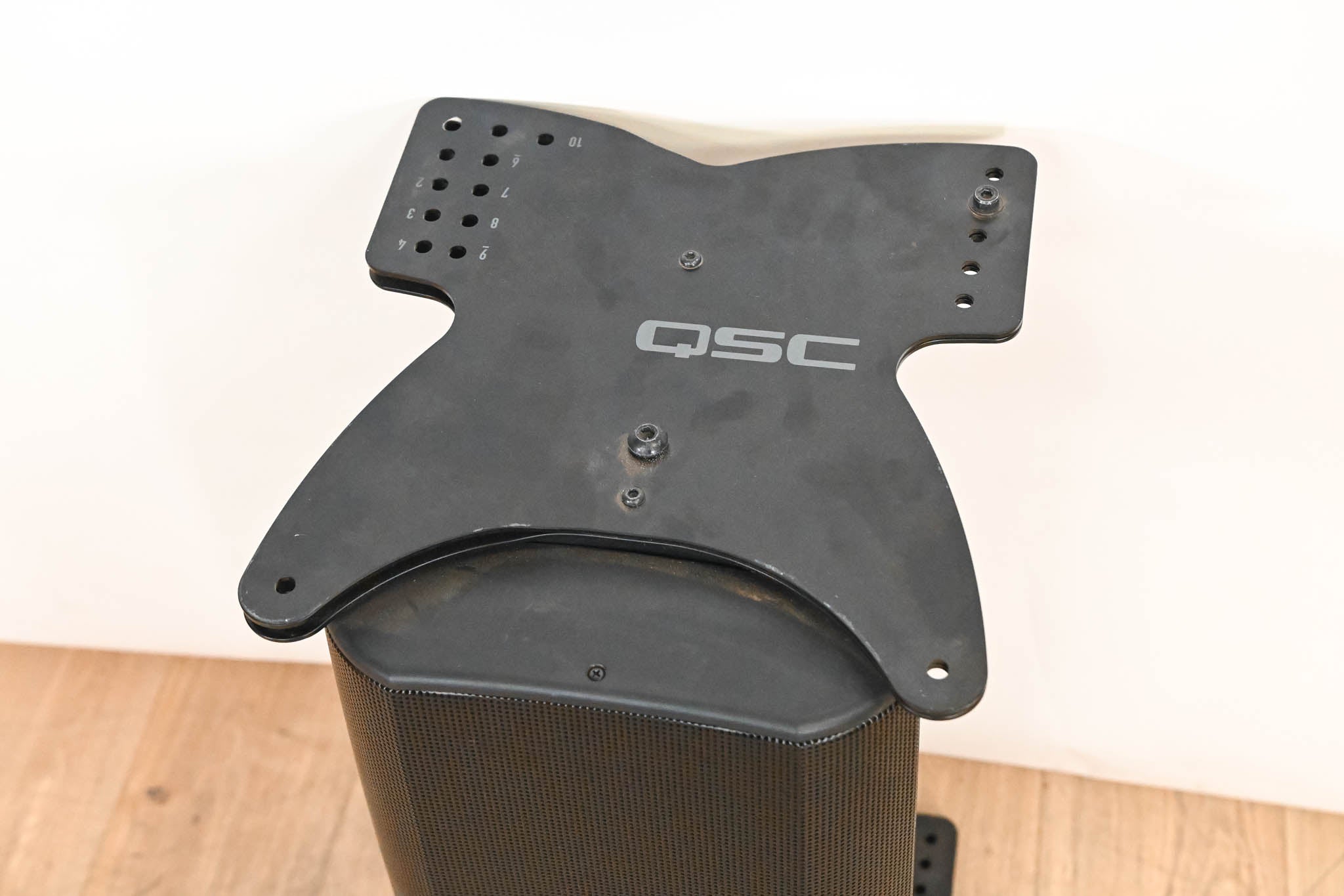 QSC WL2082-i Installation Line Array Loudspeaker