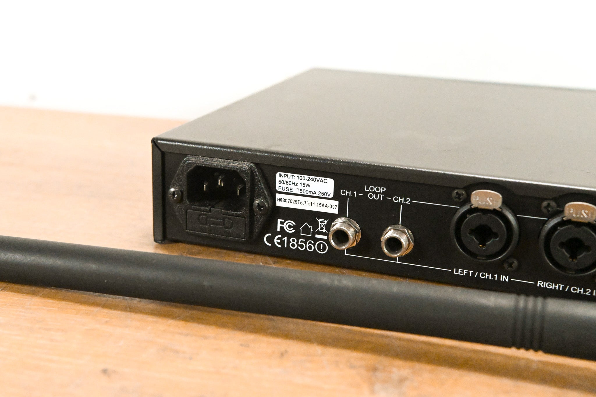 Carvin EM900 Wireless IEM System with EM901 Bodypack - 518-542 MHz