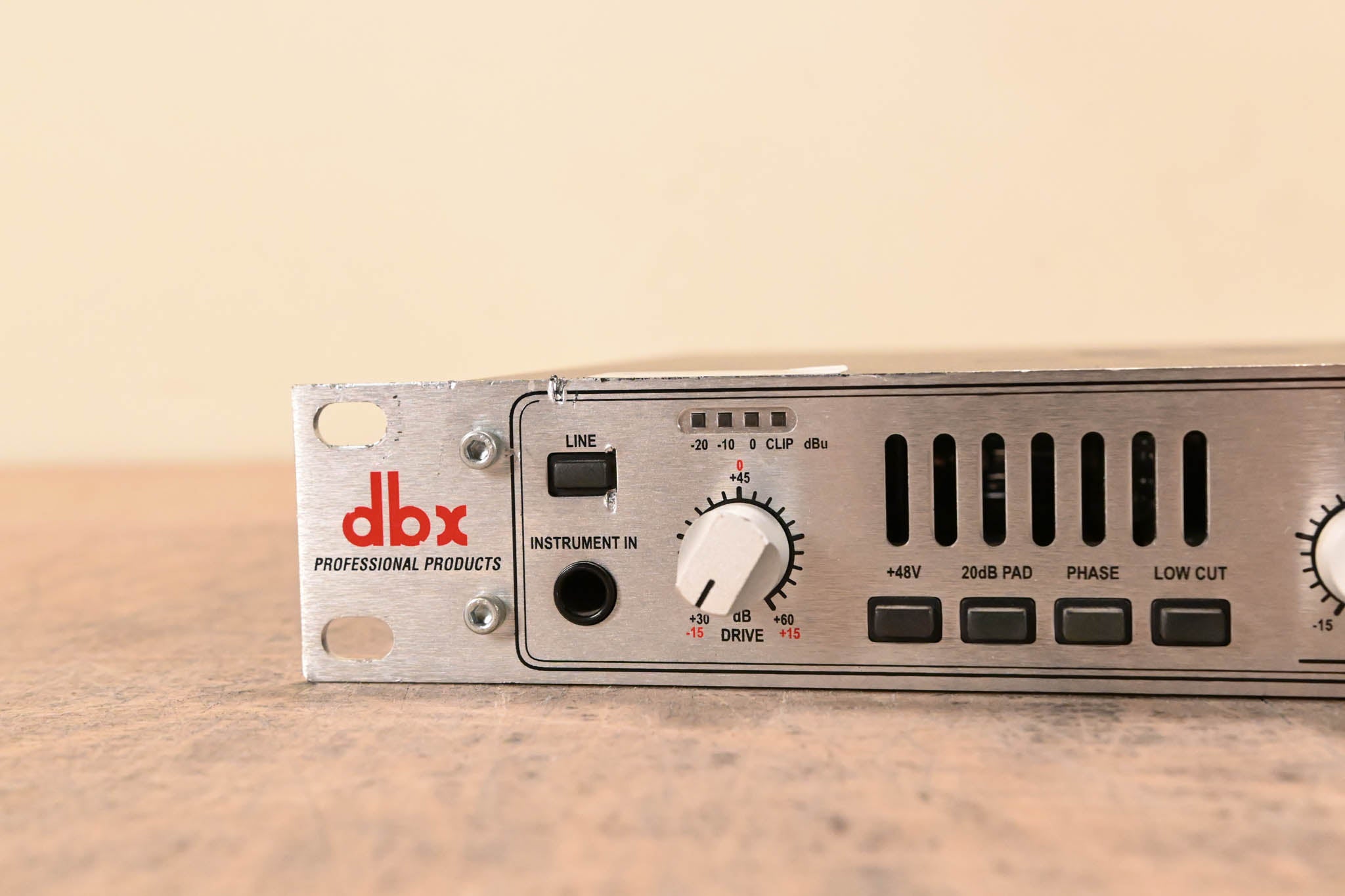dbx 376 Tube Channel Strip with Digital Out