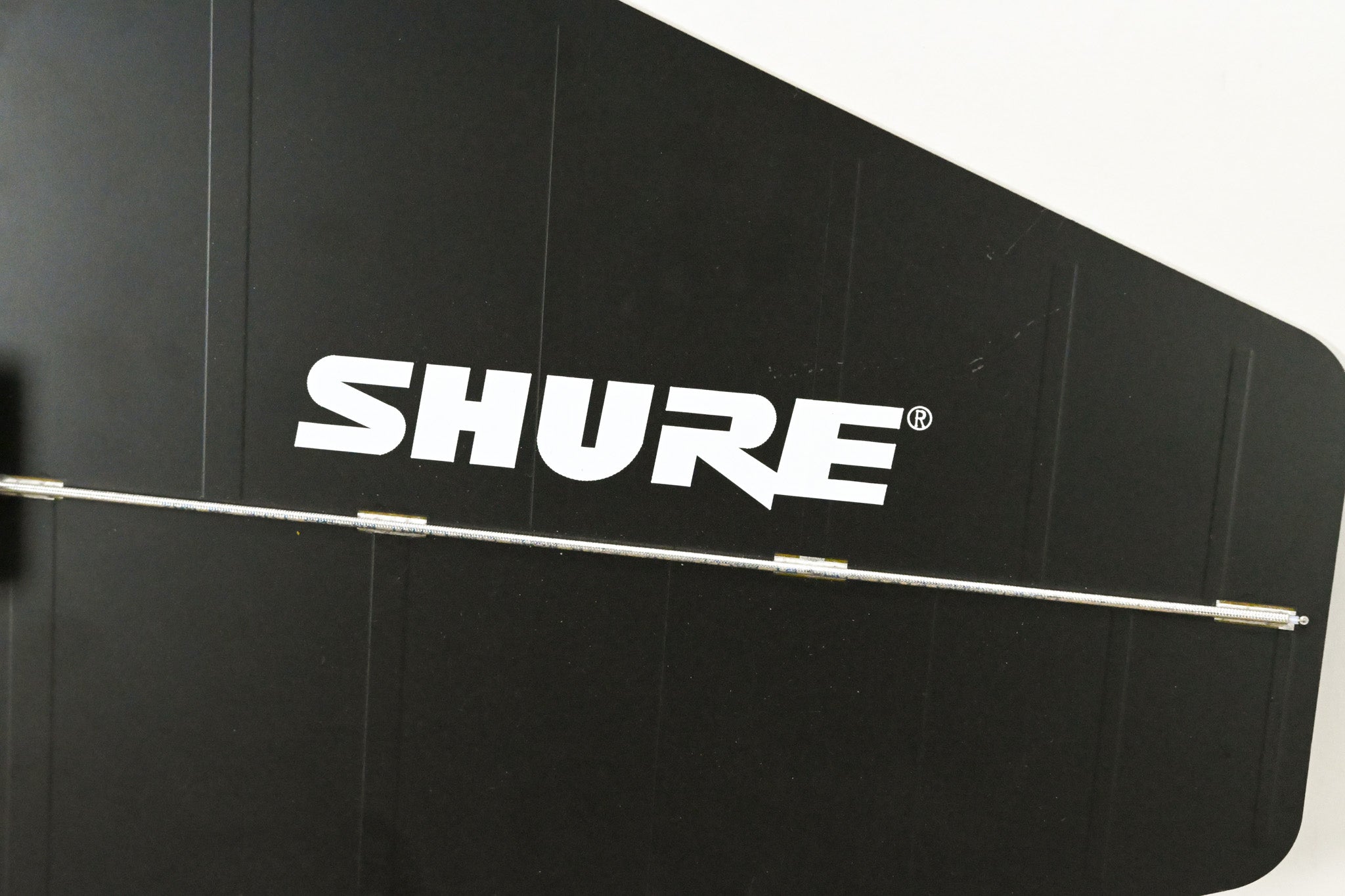 Shure UA874US Active Directional Antenna - 470-698 MHz