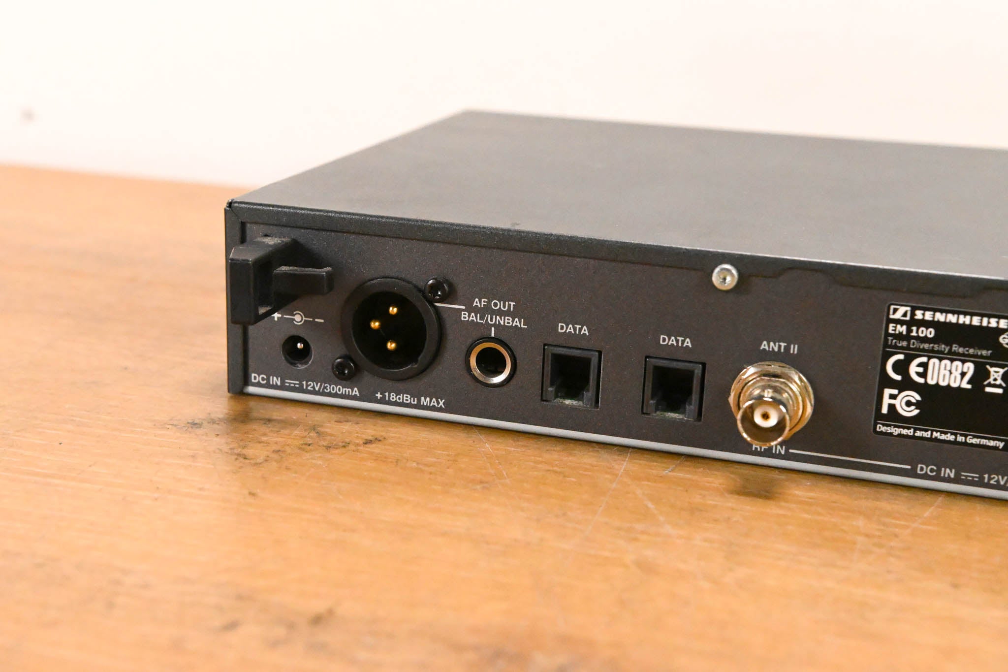 Sennheiser EM 100 G3 Wireless Receiver - 823-865 MHz (NO POWER SUPPLY)