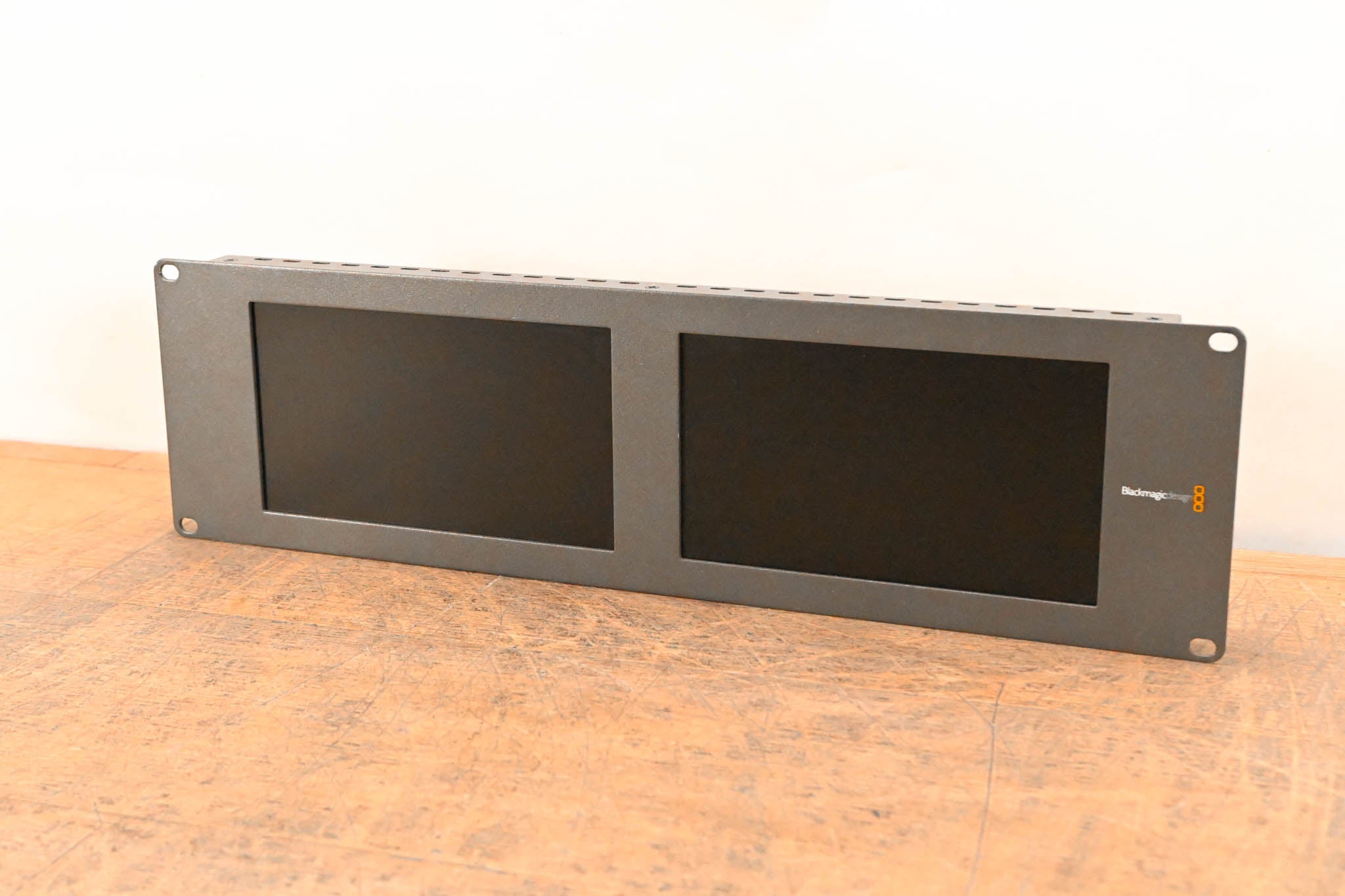 Blackmagic Design Smartview Duo Dual 8" LCD Monitors (NO POWER SUPPLY)