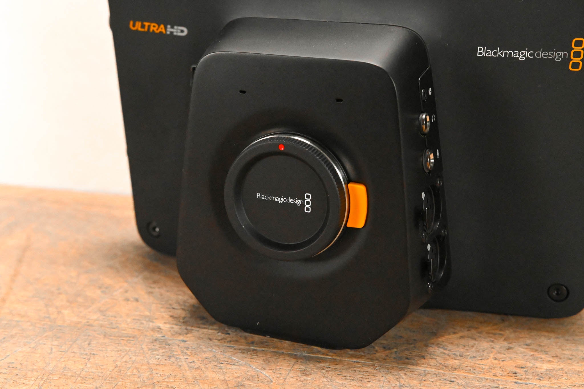 Blackmagic Design Studio Camera 4K 2
