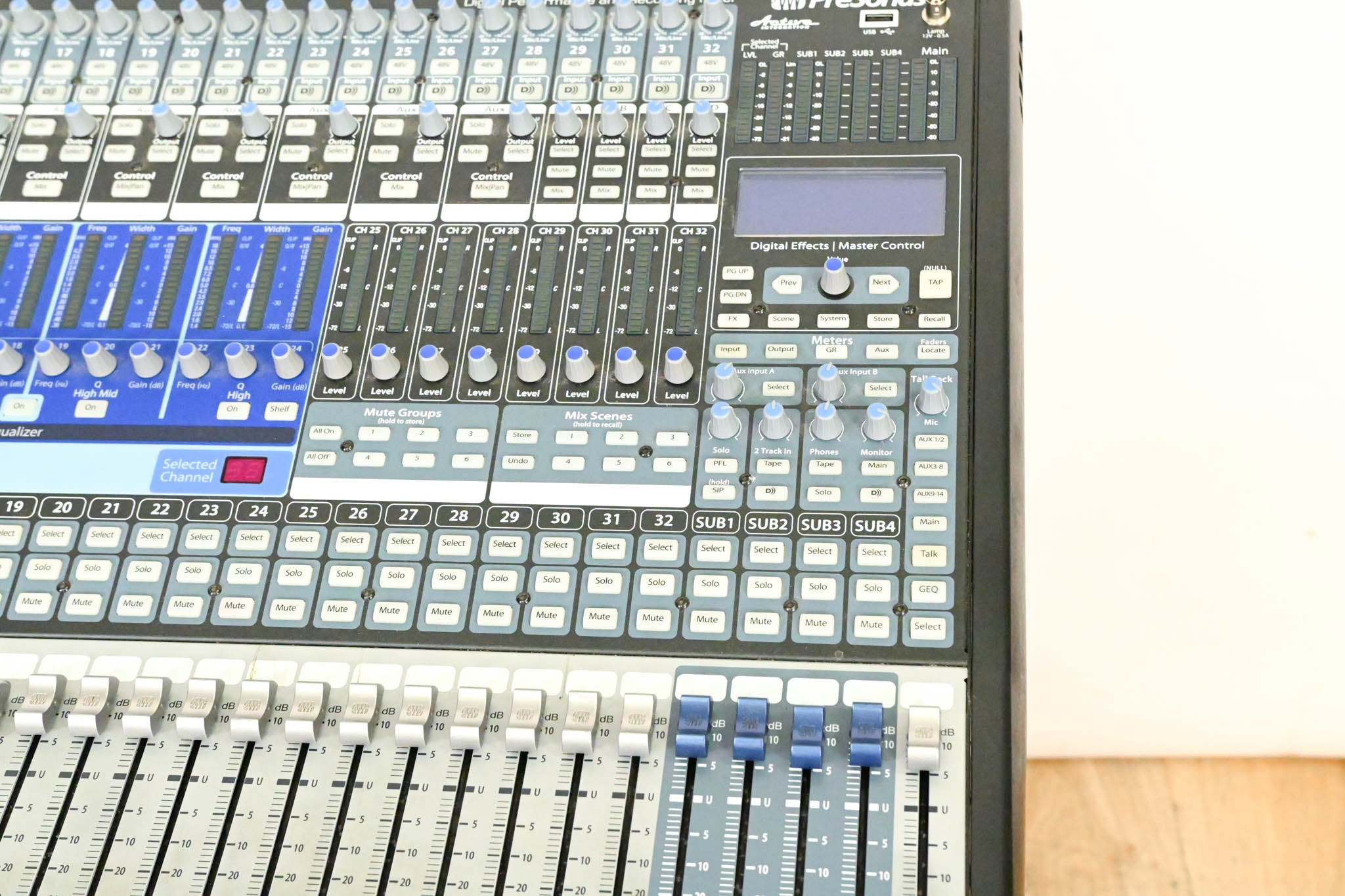 PreSonus StudioLive 32.4.2AI 32-Channel Digital Mixer